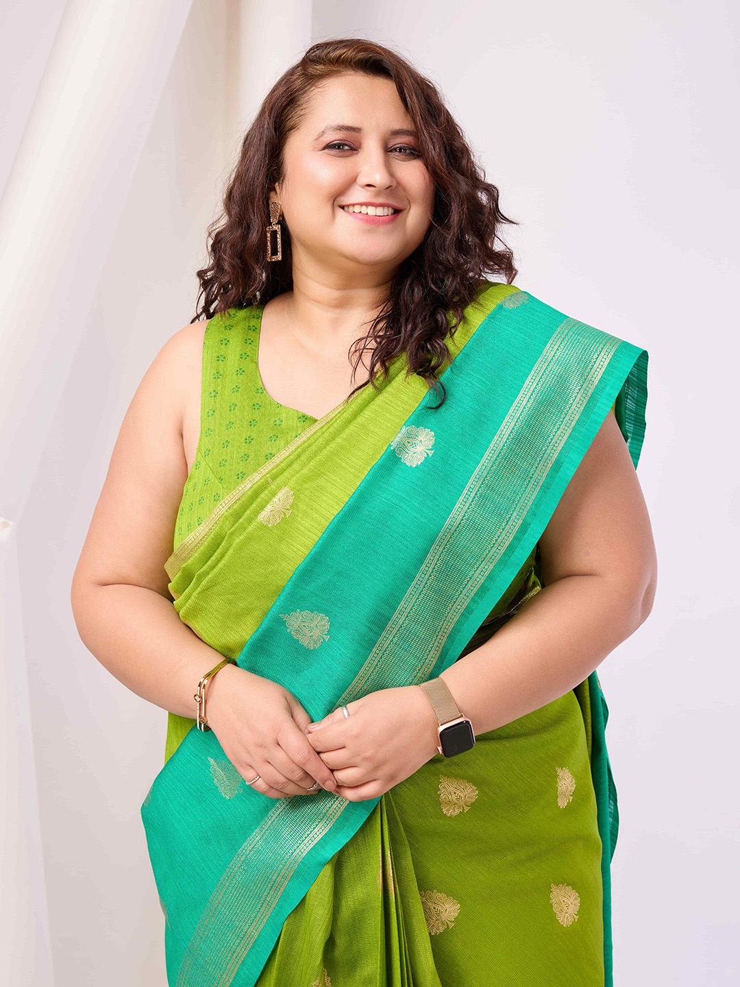 

RACHNA Ethnic Motifs Ready to Wear Bhagalpuri Saree, Lime green