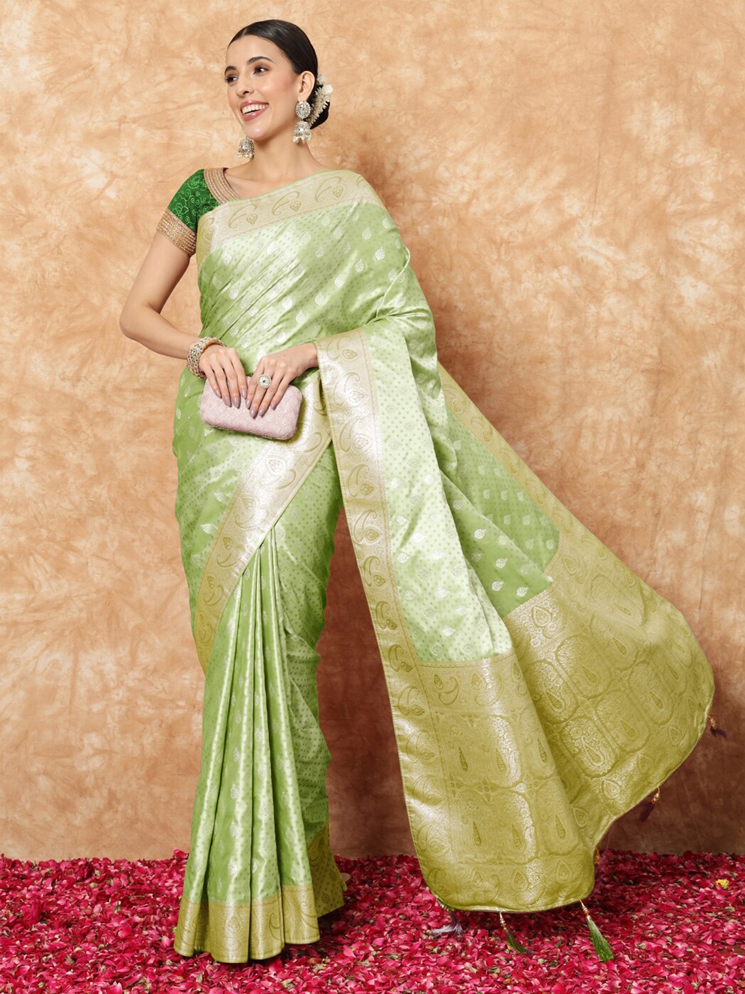 

Chhabra 555 Ethnic Motifs Zari Banarasi Saree, Green