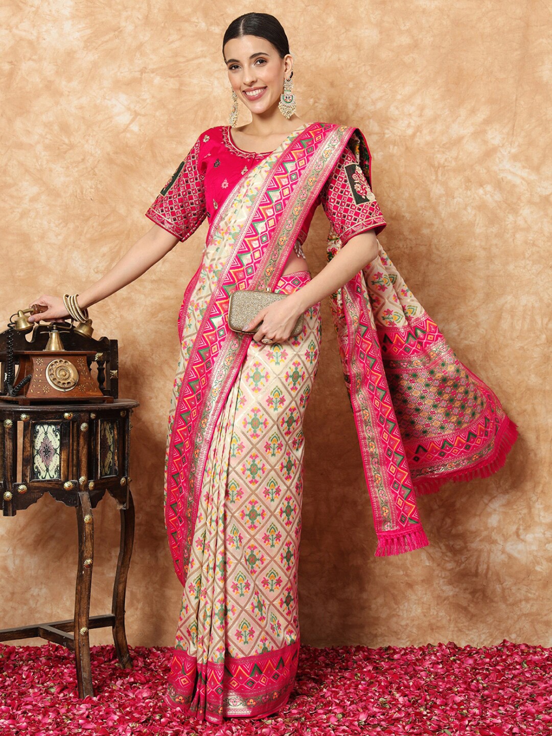 

Chhabra 555 Ethnic Motifs Zari Banarasi Saree, Cream
