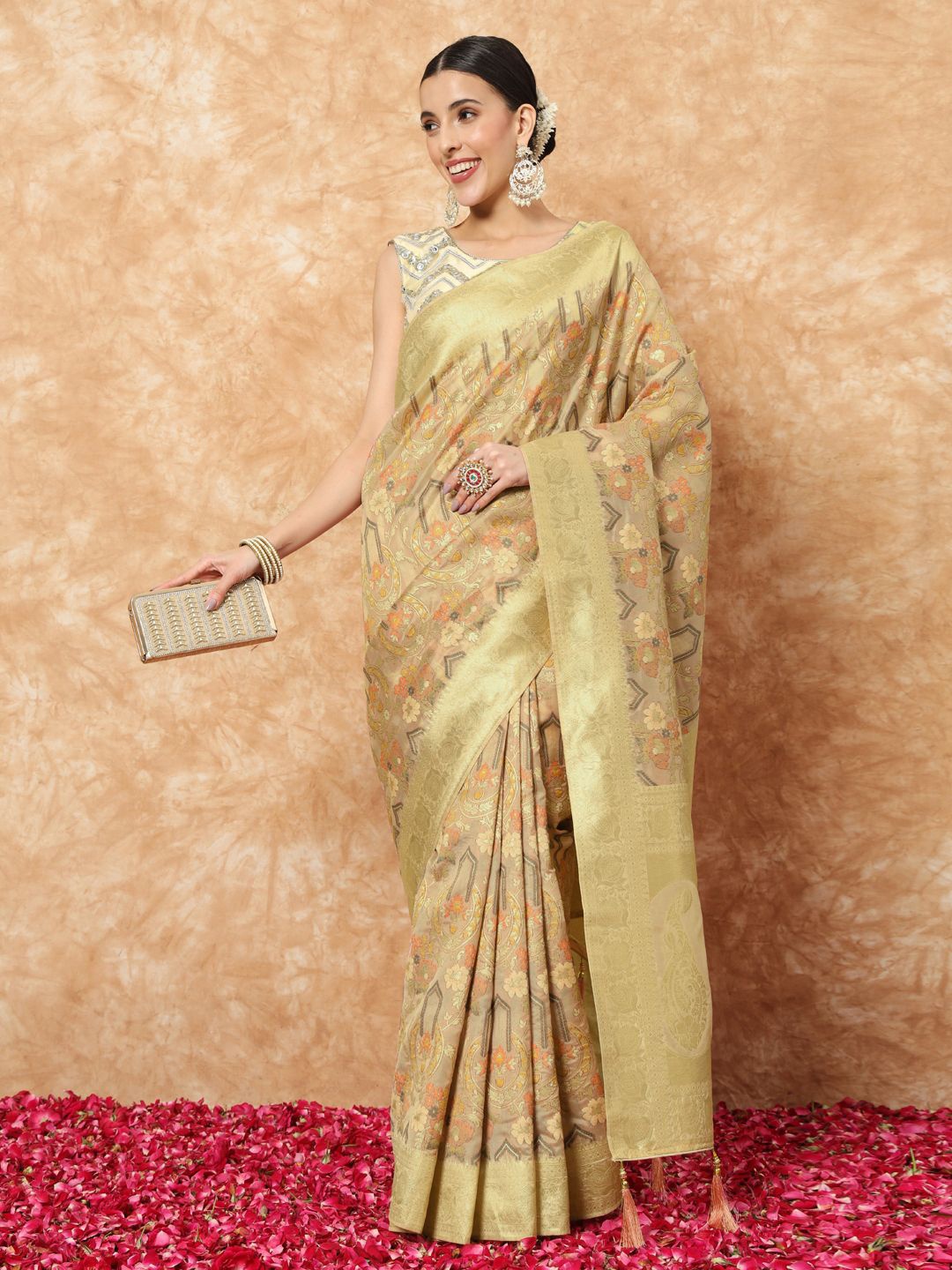 

Chhabra 555 Ethnic Motifs Zari Banarasi Saree, Mustard
