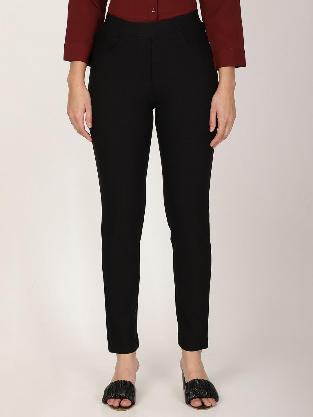 

FUTURO Mid Rise Slim Fit Jeggings, Black