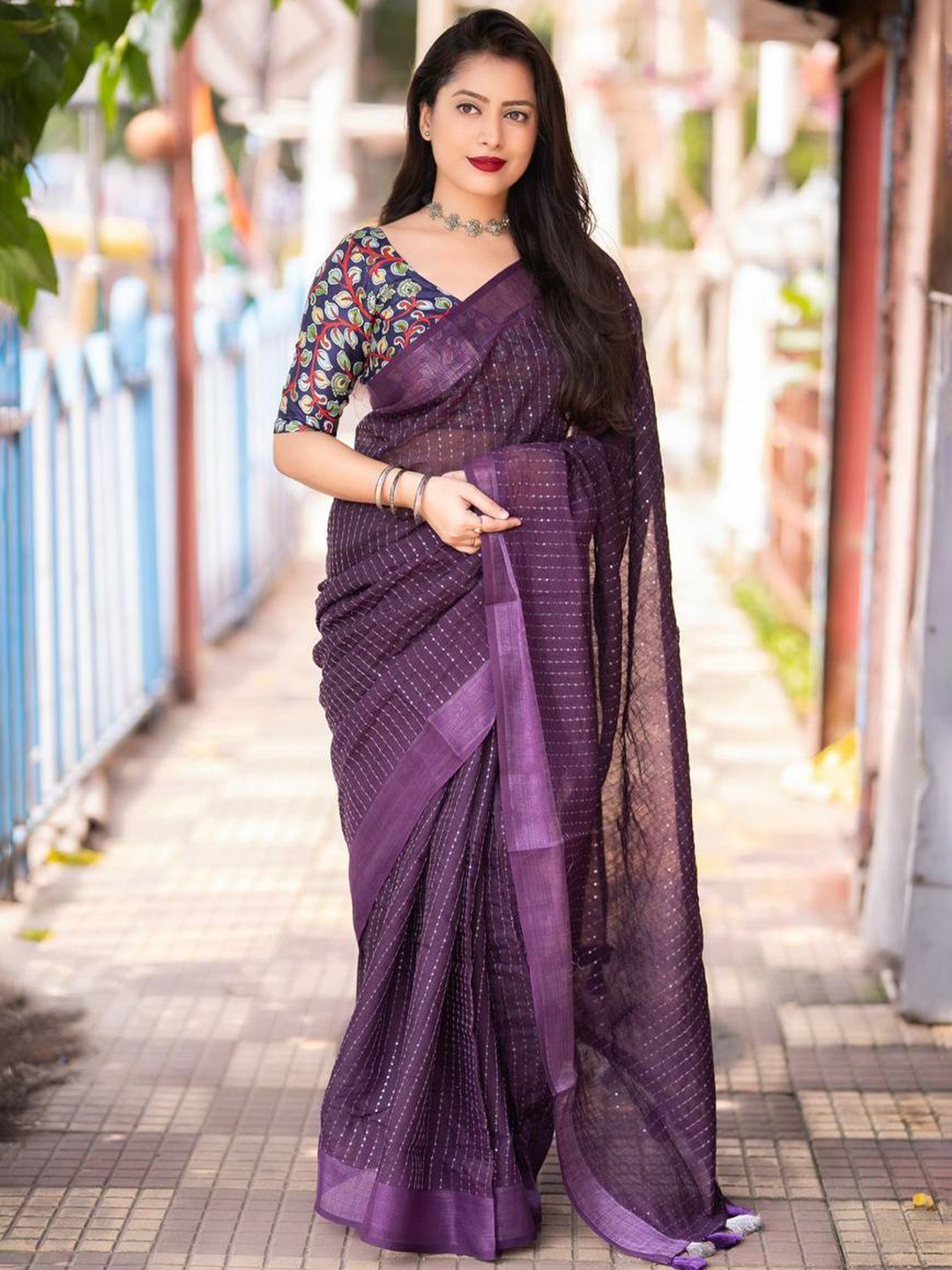 

Jinal & Jinal Striped Pure Cotton Saree, Purple