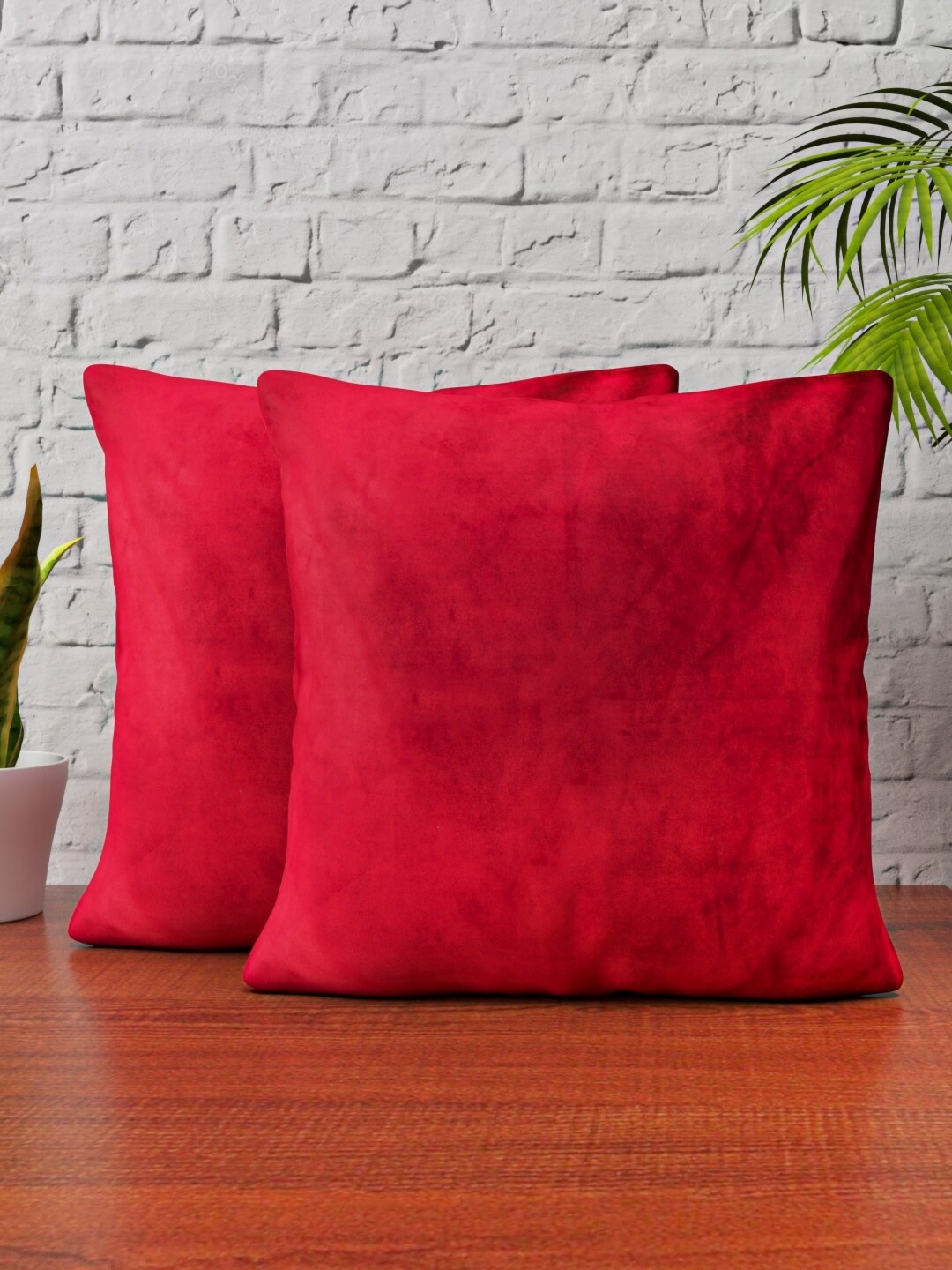 

HAPPY HUES Red 2 Pieces Square Cushion Covers