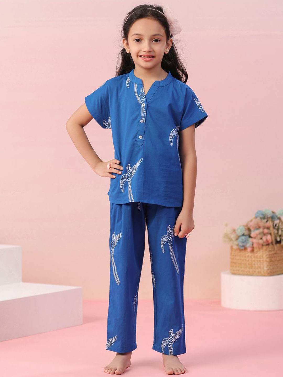 

SANSKRUTIHOMES Girls Graphic Printed Mandarin Collar Pure Cotton Night suit, Blue