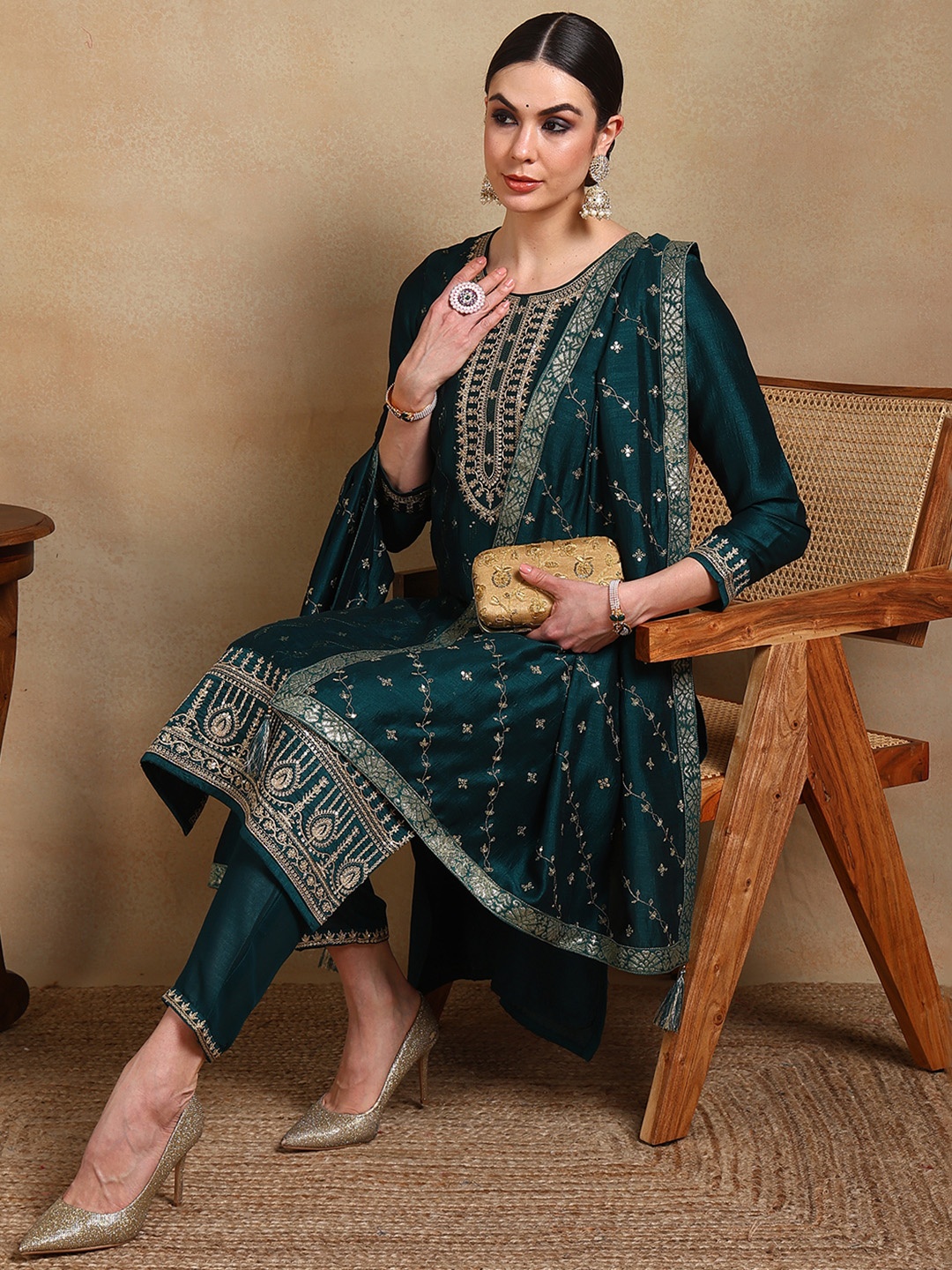 

KALINI Ethnic Motifs Embroidered Regular Sequinned Kurta with Palazzos & With Dupatta, Green