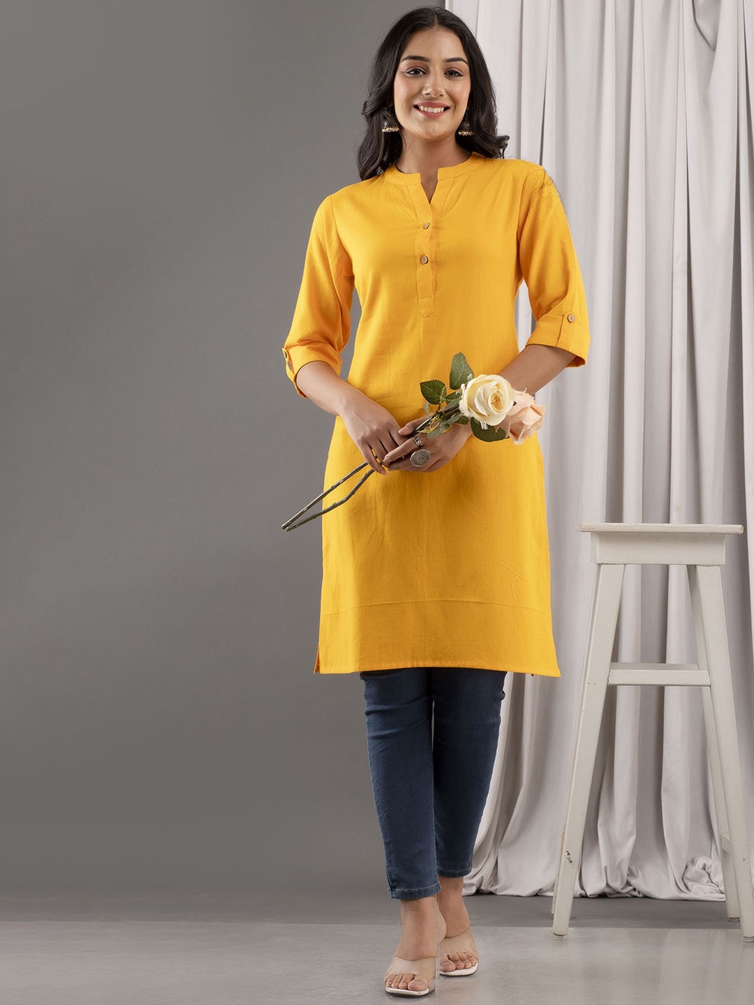 

Kohsh Mandarin Collar Roll-Up Sleeves Pure Cotton Straight Kurta, Yellow