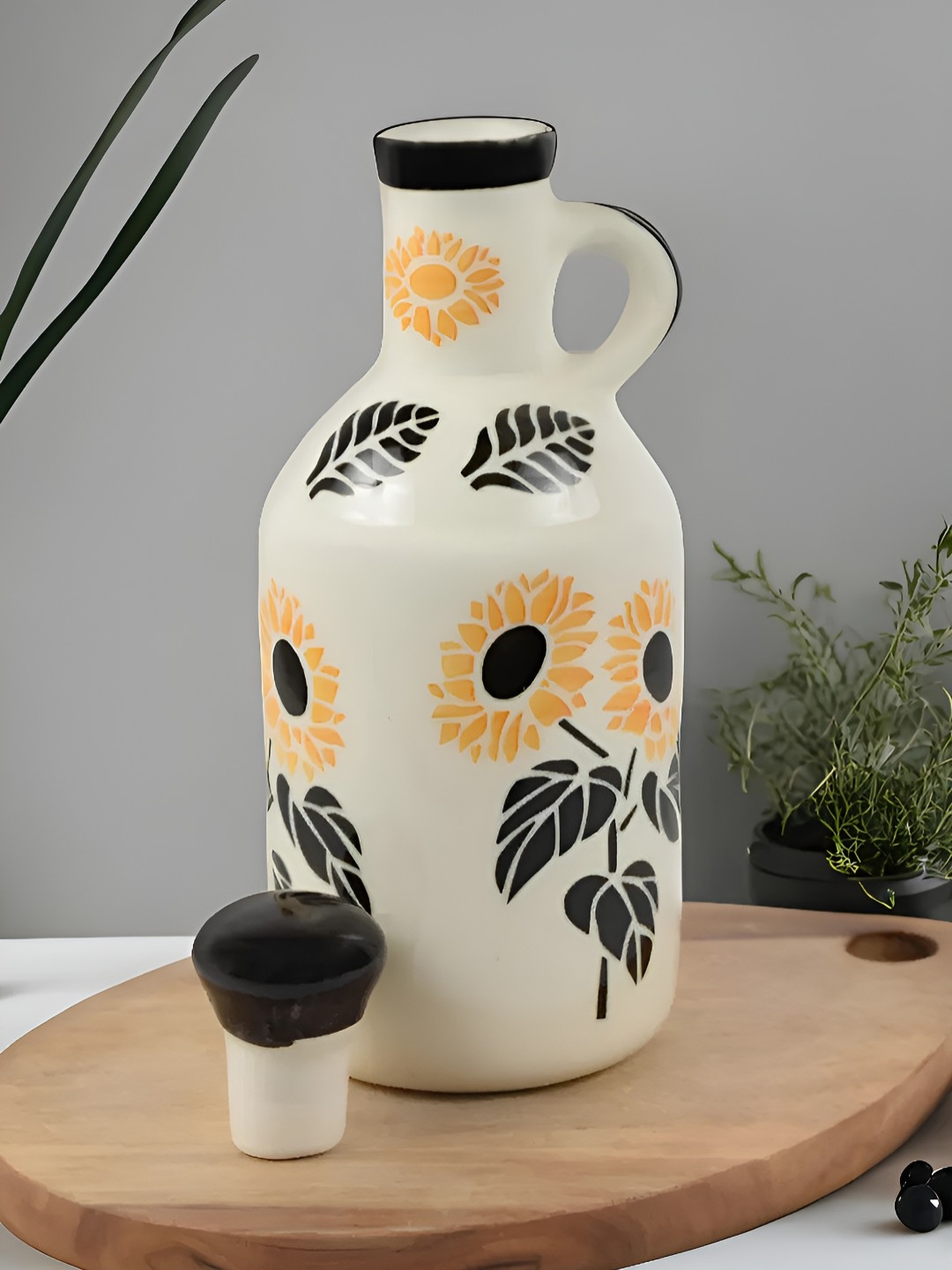 

Kaolinite Black and White Ceramic Cooking Oil Dispenser Bottle 1L