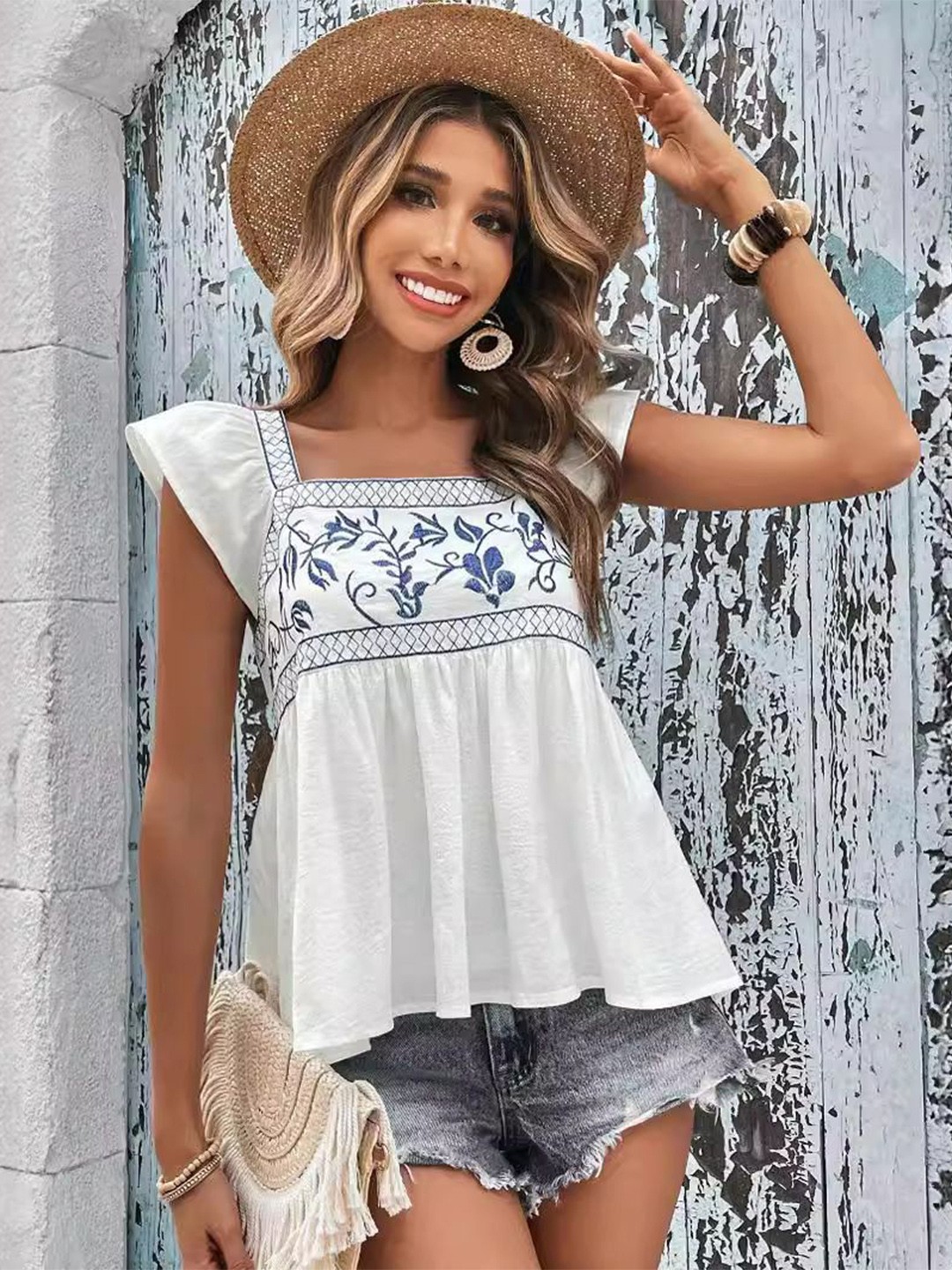

StyleCast Indie Florals Embroidered Square Neck Tie-Ups Top, White