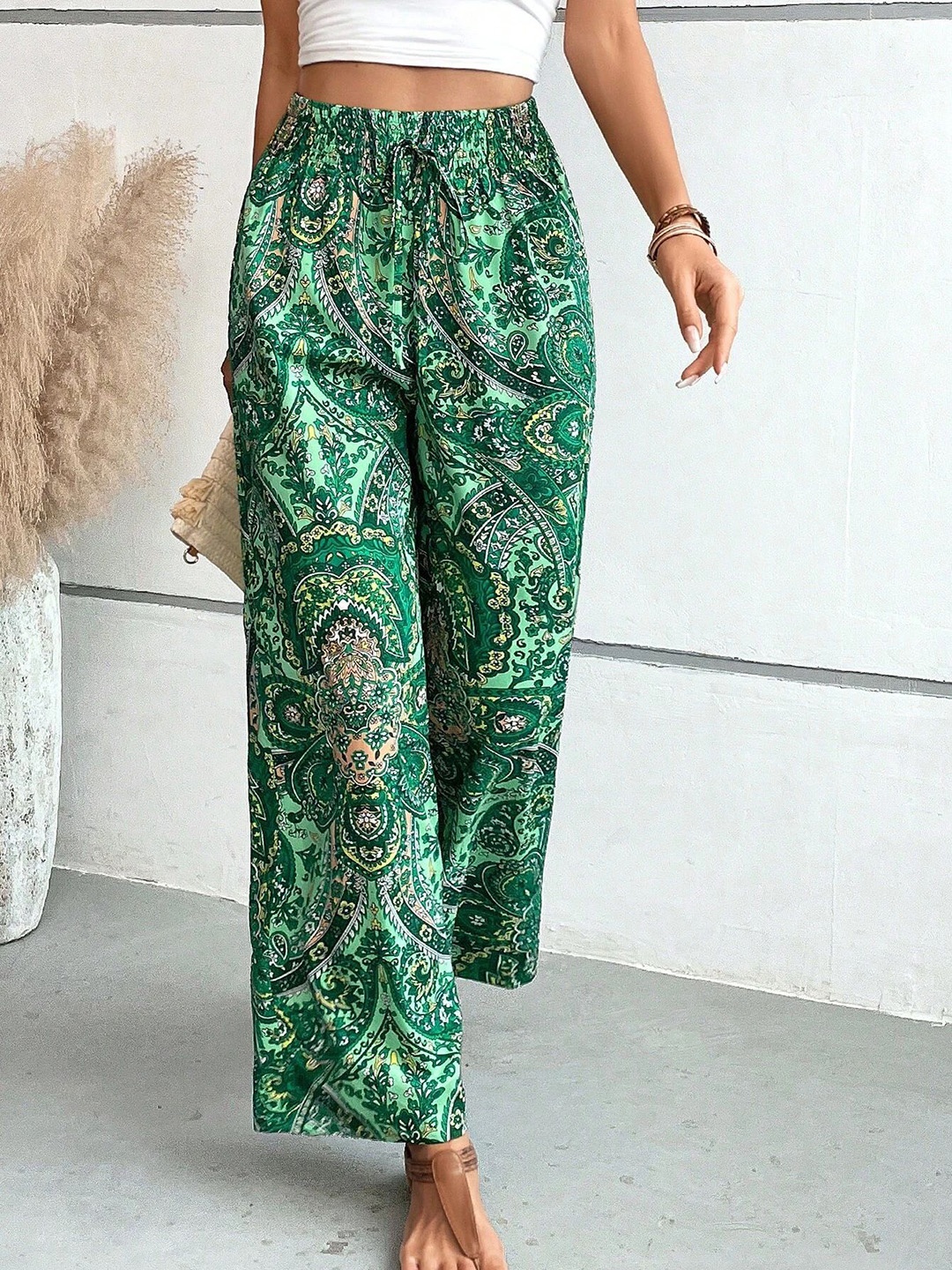 

StyleCast Women Ethnic Motifs Printed Straight Palazzos, Green