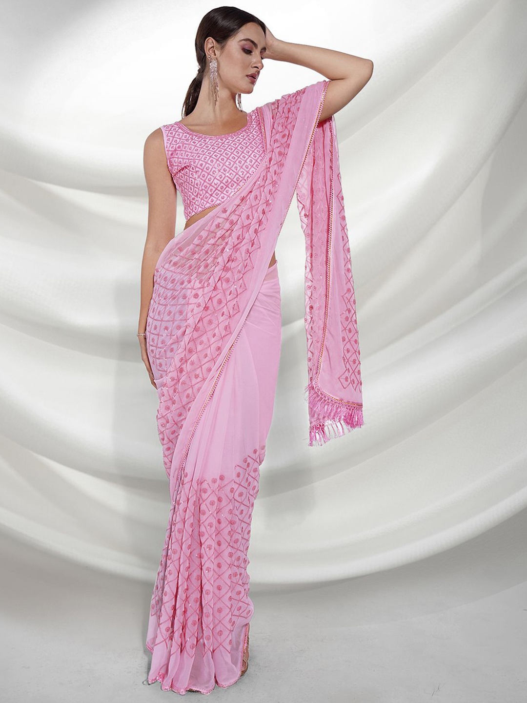 

Ishin Ethnic Motifs Sequinned Saree, Pink