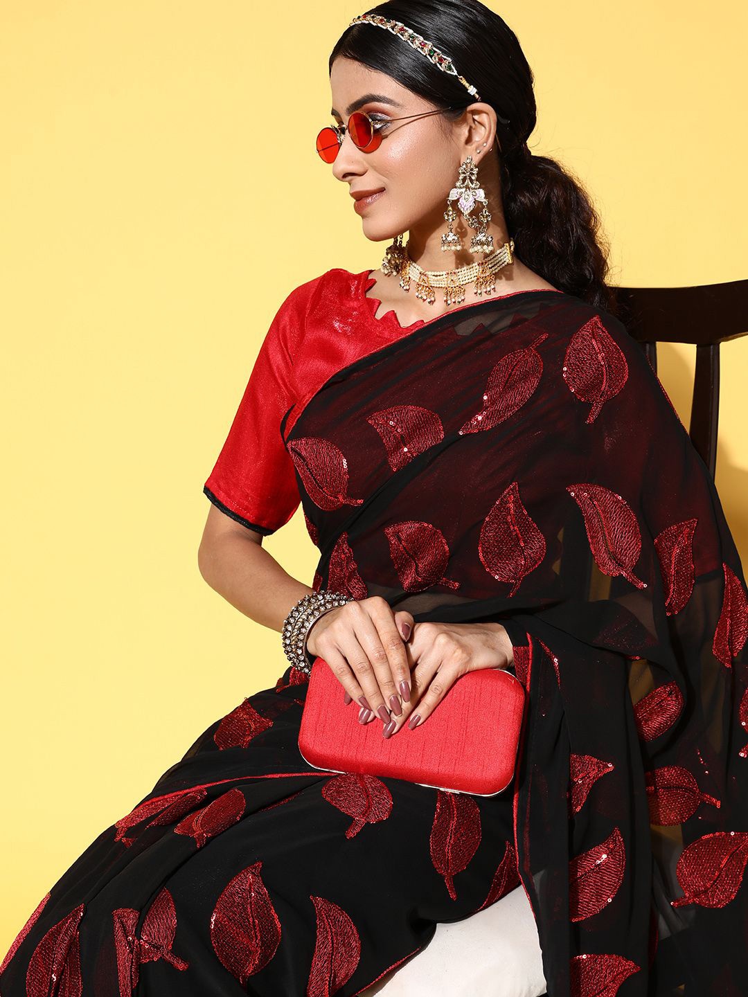 

Ishin Floral Embellished Sequinned Saree, Black