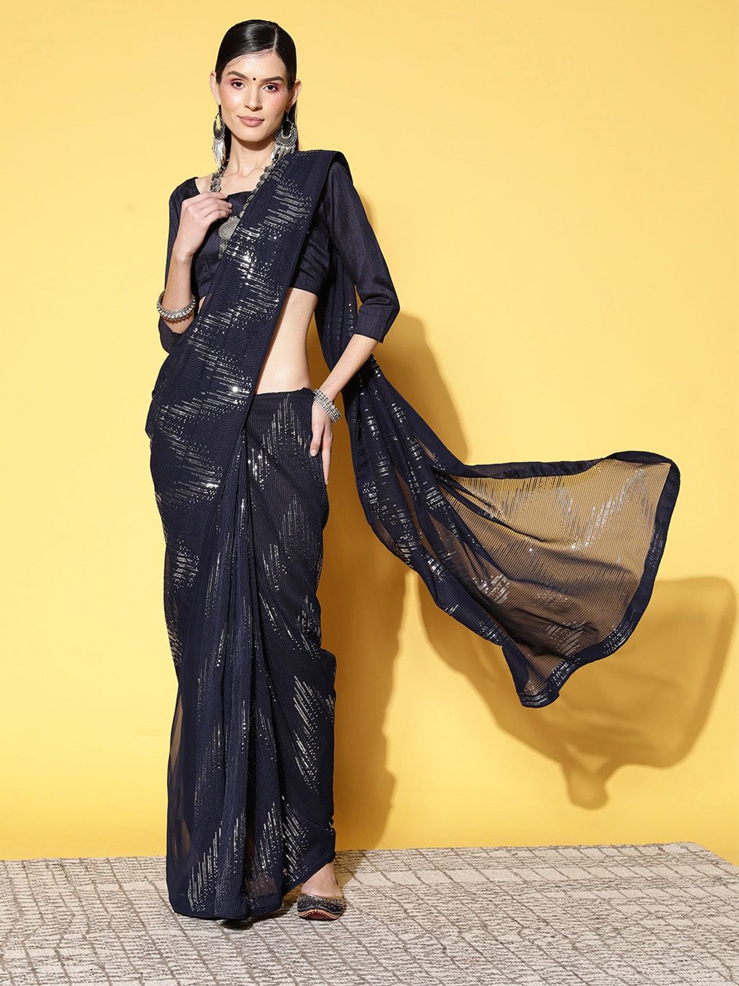 

Ishin Geometric Printed Sequinned Saree, Navy blue
