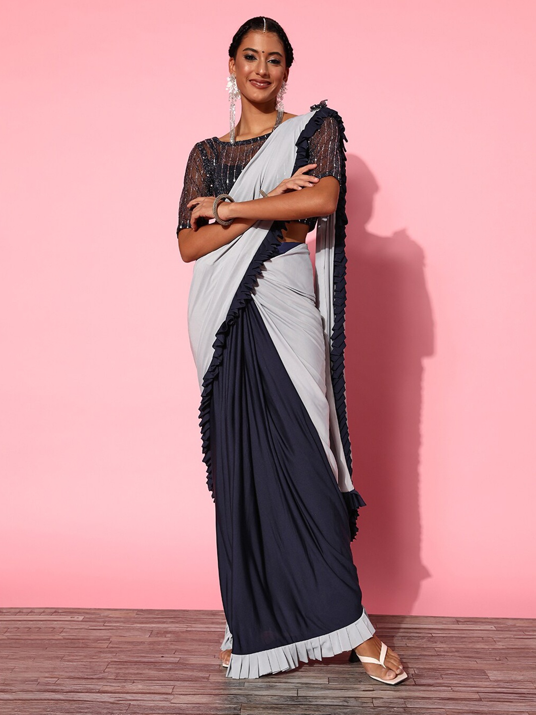 

Ishin Colourblocked Ready to Wear Saree, Navy blue
