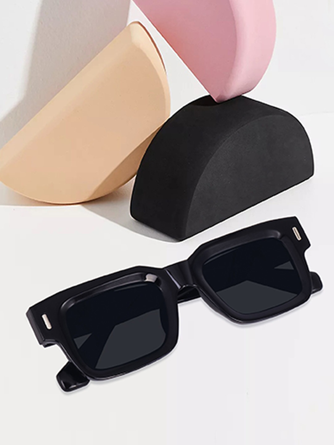 

Peter Jones Eyewear Unisex Oversized Sunglasses with Polarised Lens 3688B, Black