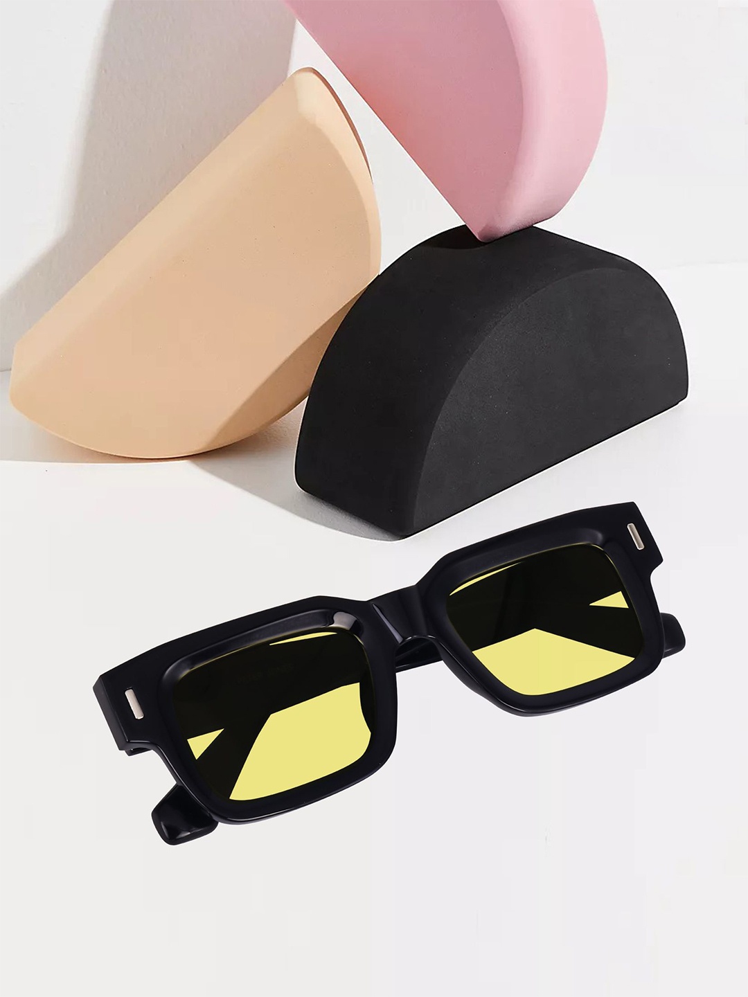 

Peter Jones Eyewear Unisex Oversized Sunglasses with Polarised Lens 3688Y, Yellow
