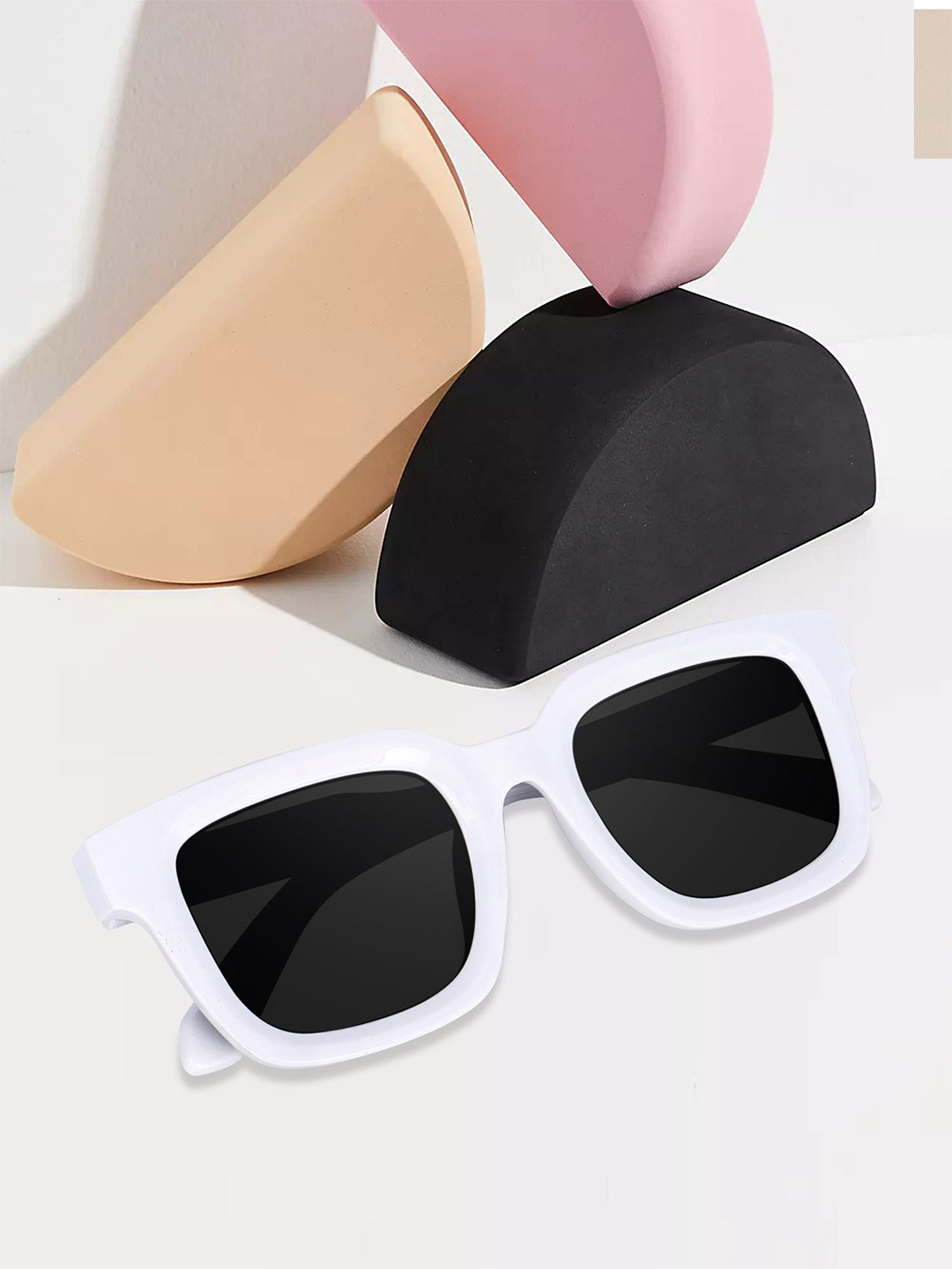

Peter Jones Eyewear Unisex Oversized Sunglasses with Polarised Lens 3803W, Black