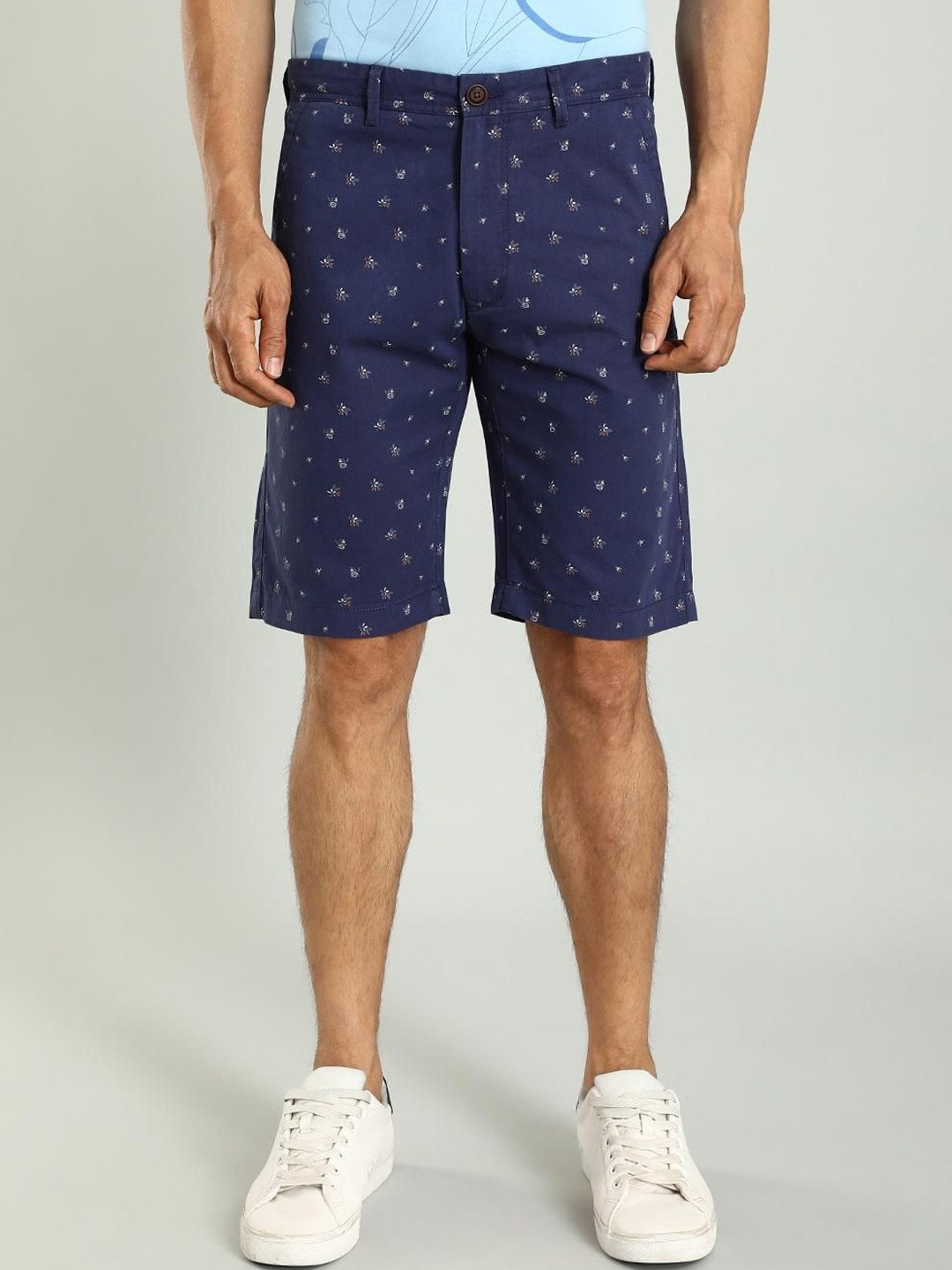 

Indian Terrain Men Floral Printed Slim Fit Mid-Rise Regular Cotton Shorts, Blue