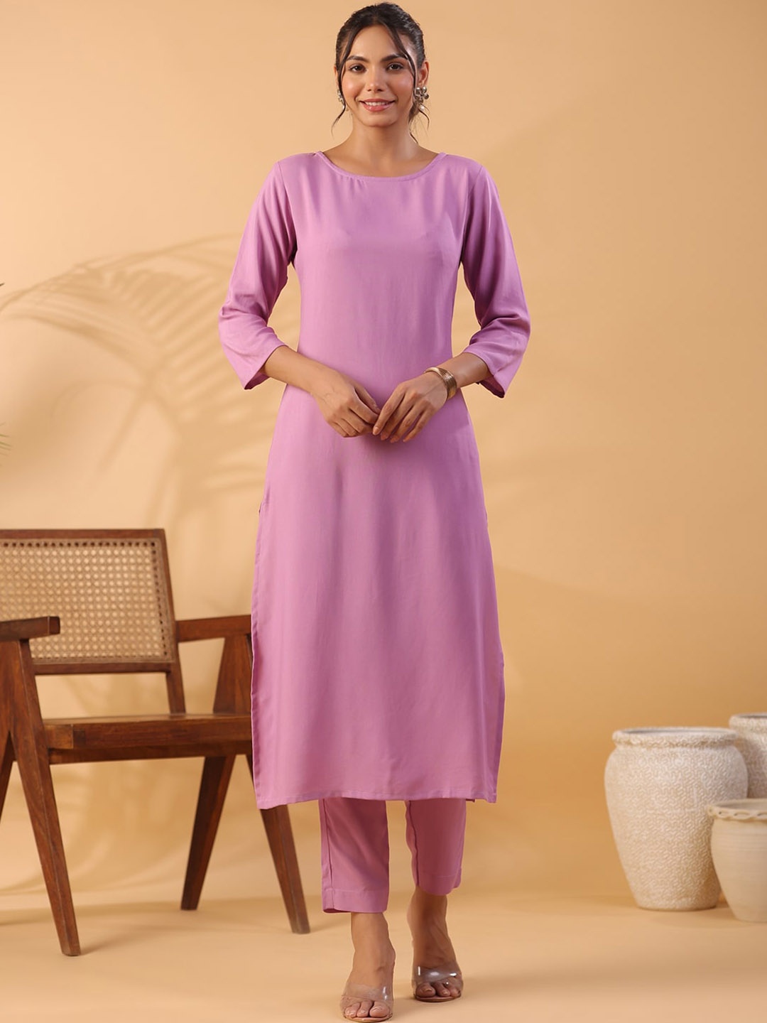 

AURIELLA Round Neck Regular Straight Kurta With Trousers, Mauve