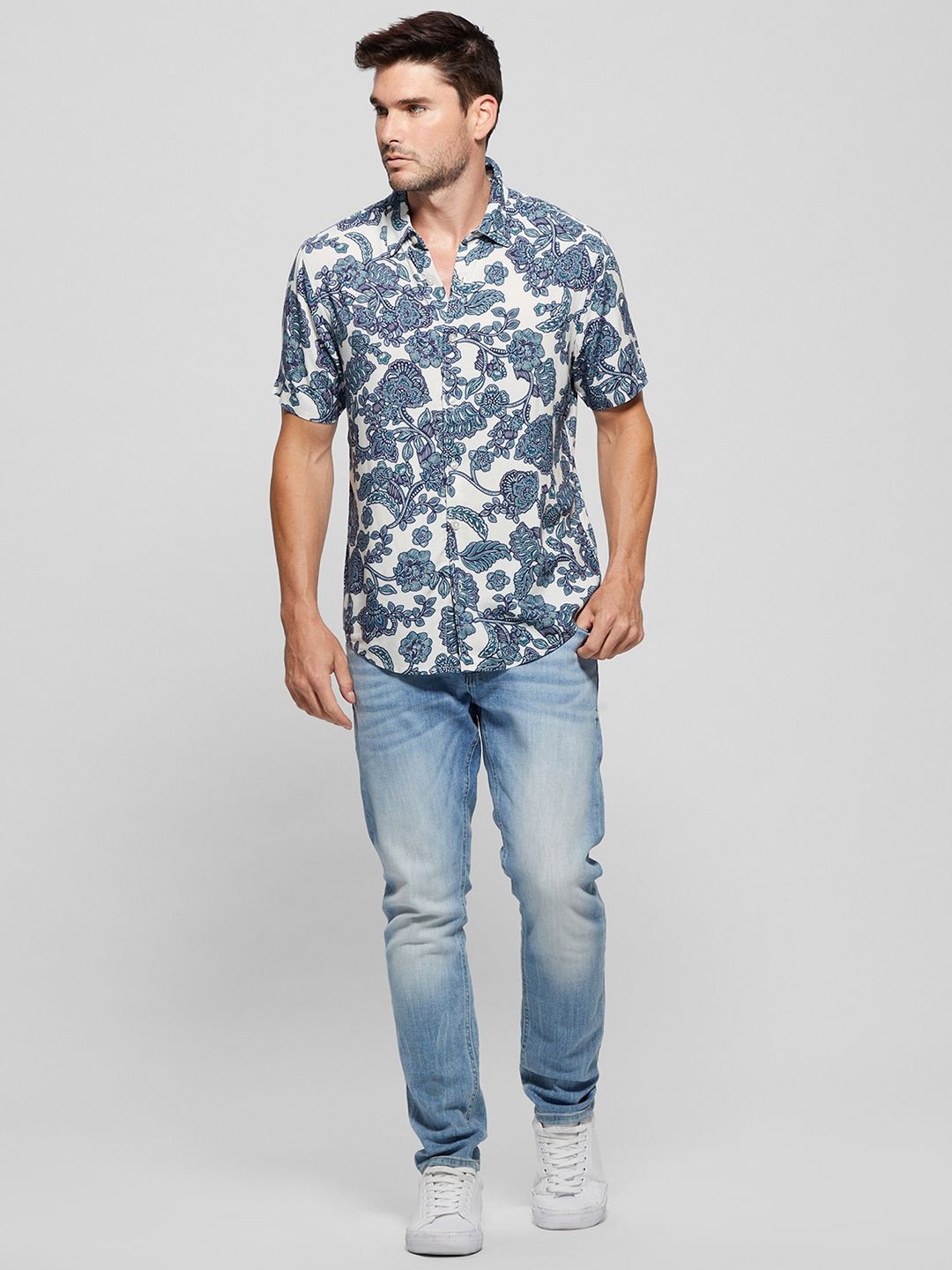 

GUESS Men Opaque Printed Casual Shirt, Blue