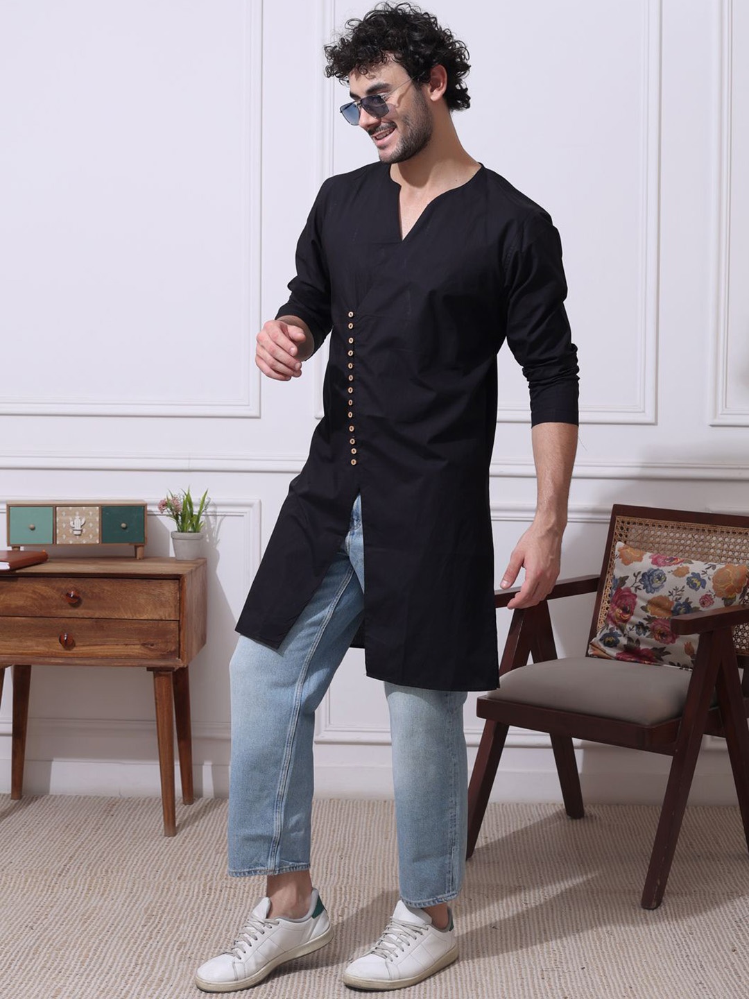 

MIDAV V-Neck Cotton Straight kurta, Black