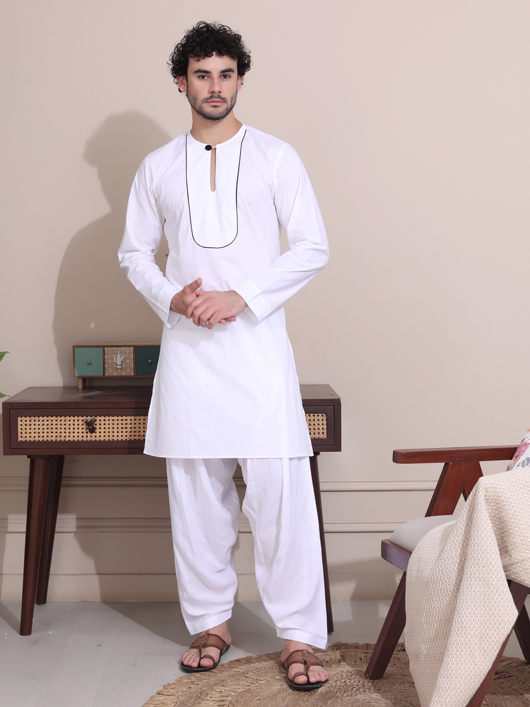 

MIDAV Keyhole Neck Cotton Straight Kurta, White