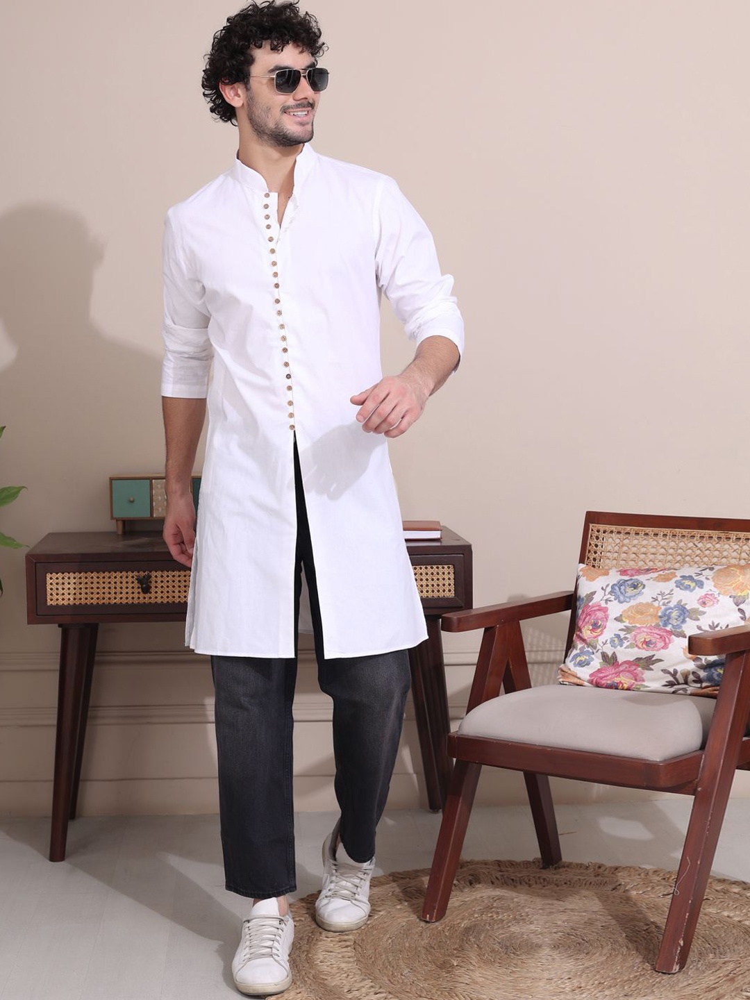 

MIDAV Mandarin Collar Front-Open Lopped Detail Straight Kurta, White