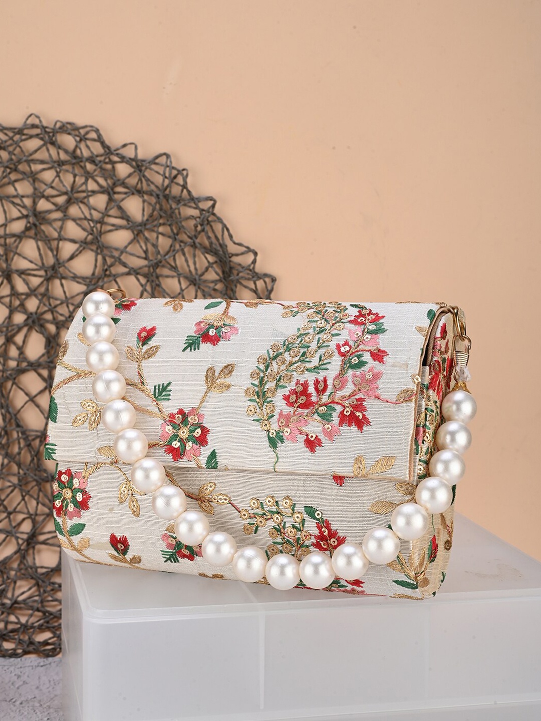 

DRASTR Embroidered Sequinned Purse Clutch, White