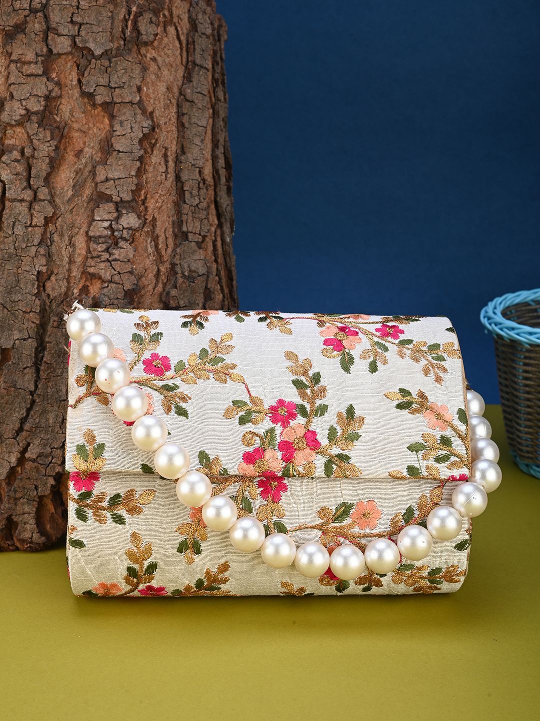 

DRASTR Embroidered Purse Clutch, White