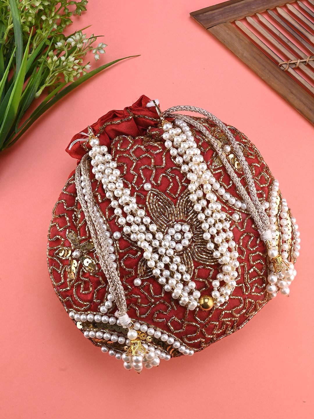 

DRASTR Embellished Wrist Loop Potli, Red