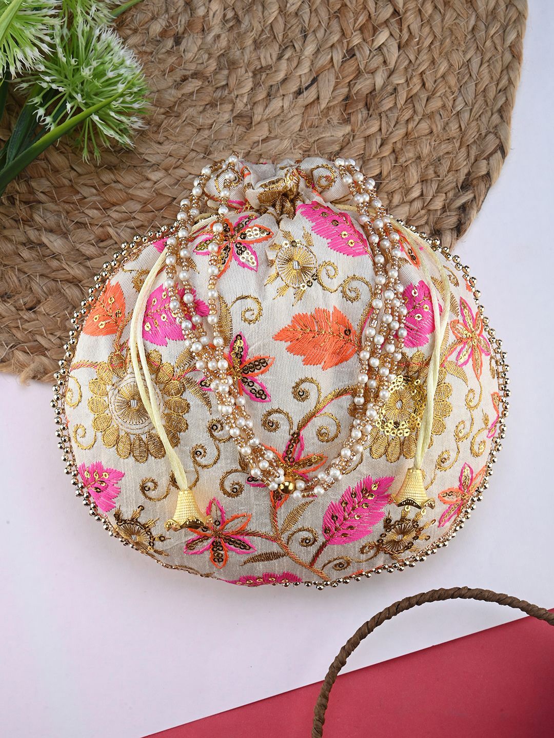 

DRASTR Embroidered Seqinned Potli Clutch, White