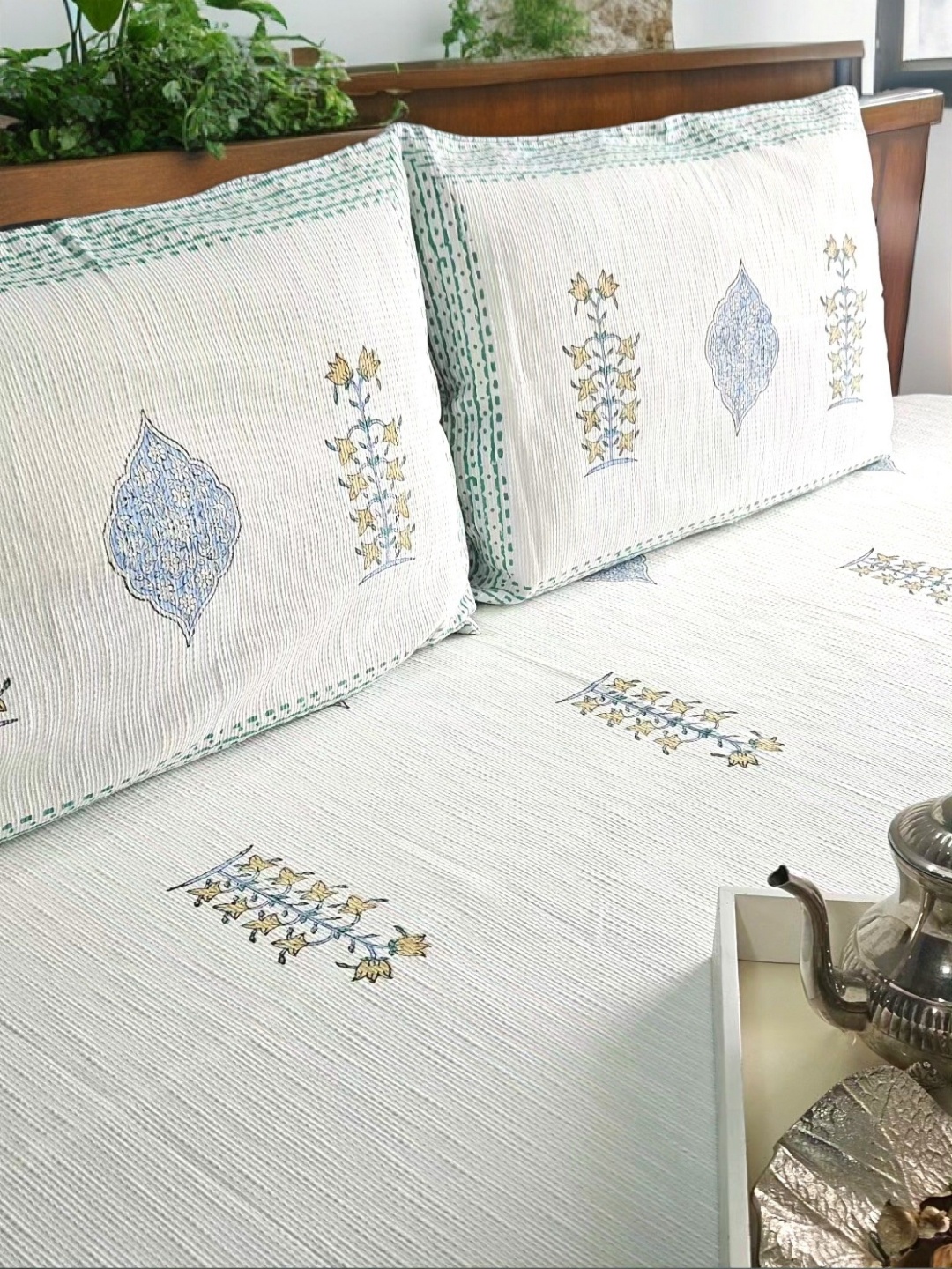 

Feels Like Home White Printed Pure Cotton King Bed Cover With 2 Pillow Covers