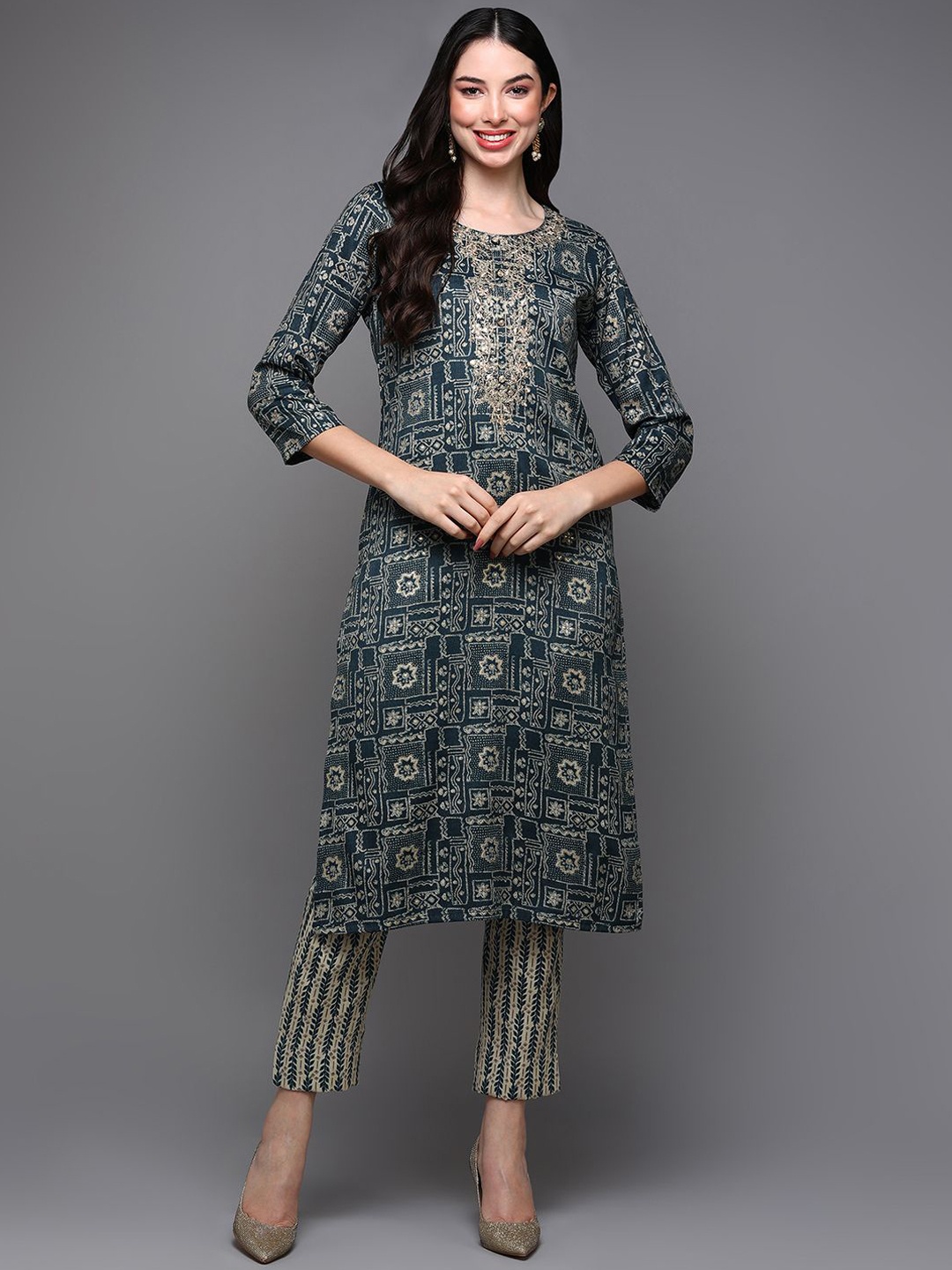 

KALINI Geometric Printed Thread Work Straight Kurta, Blue