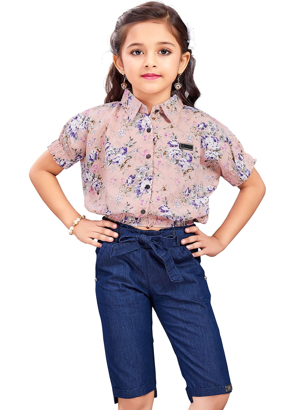 

Wish Karo Girls Mid-Rise Cotton Knee Length Capris, Navy blue