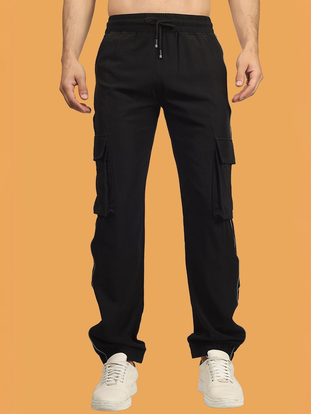 

WEARDUDS Men Relaxed Loose Fit Mid-Rise Cargos Trousers, Black