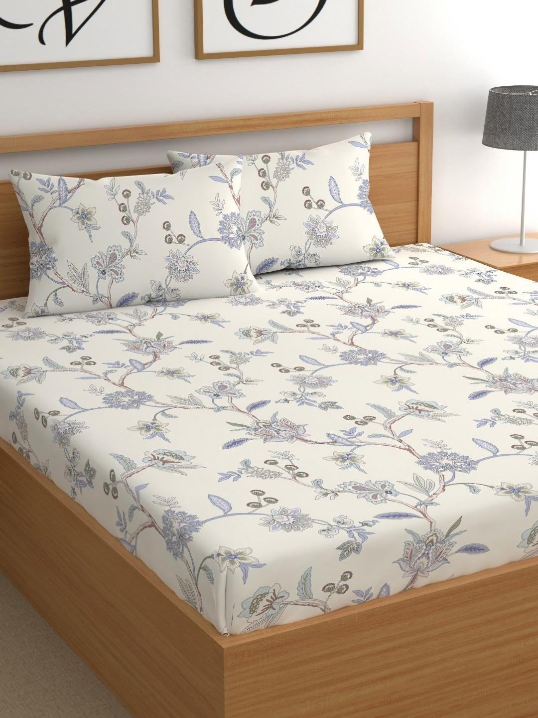 

CHHAVI INDIA Off White & Purple Floral 210 TC King Bedsheet with 2 Pillow Covers