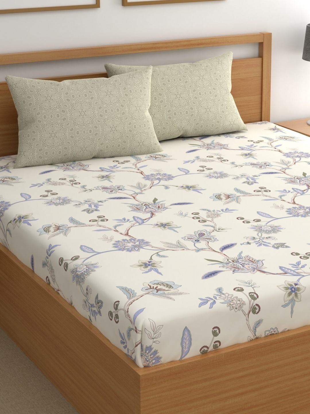 

CHHAVI INDIA Off White & Beige Floral 210 TC King Bedsheet With 2 Pillow Covers