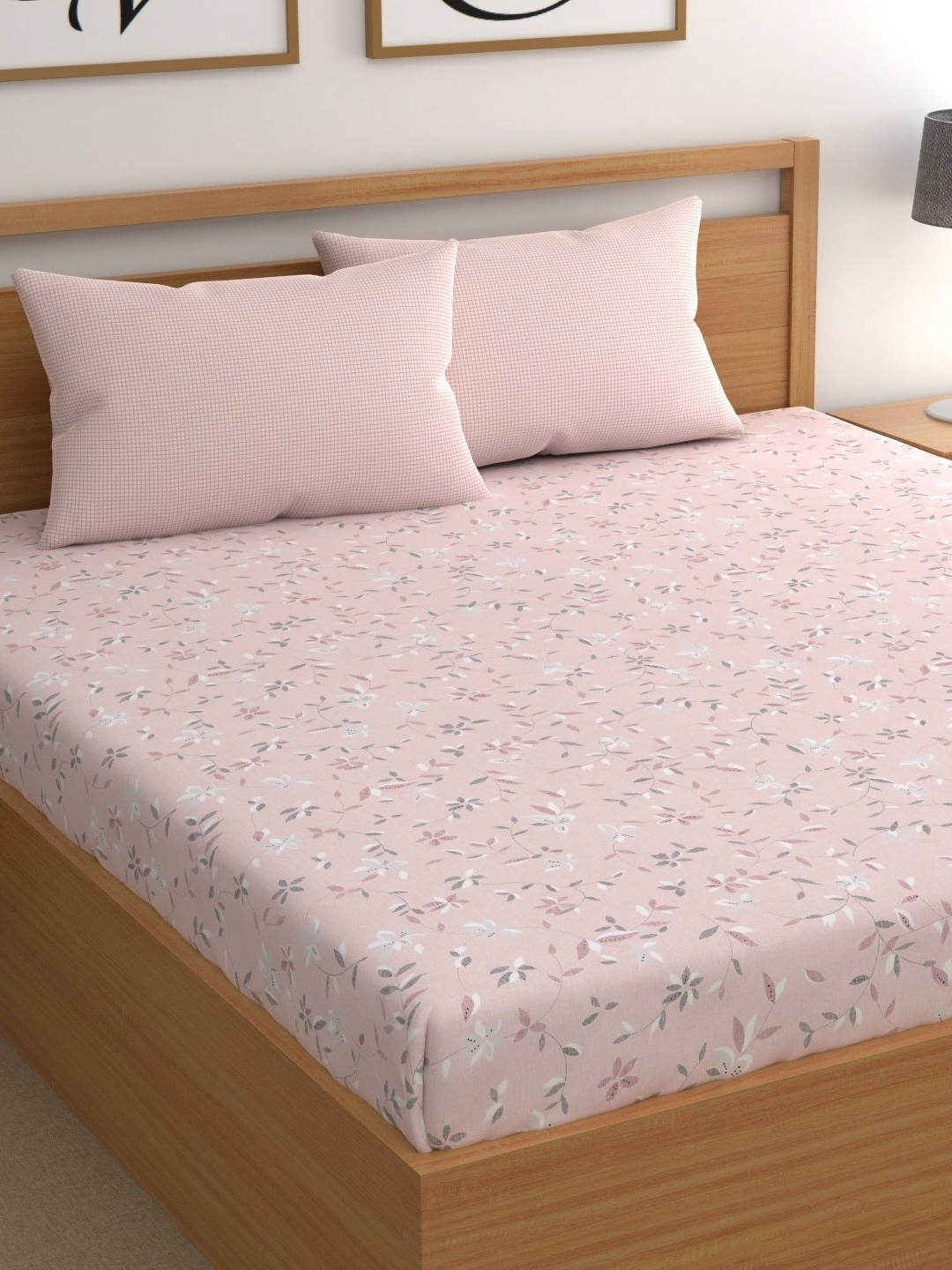 

CHHAVI INDIA Pink & White Floral Microfiber 210 TC King Bedsheet With 2 Pillow Covers