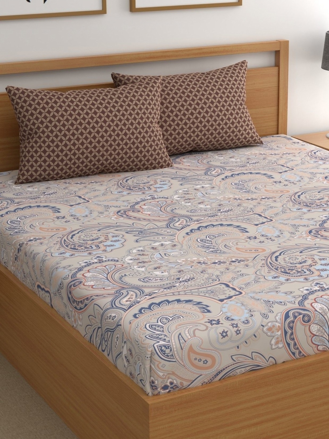 

CHHAVI INDIA Brown & Grey Ethnic Motifs 210 TC King Bedsheet with 2 Pillow Covers