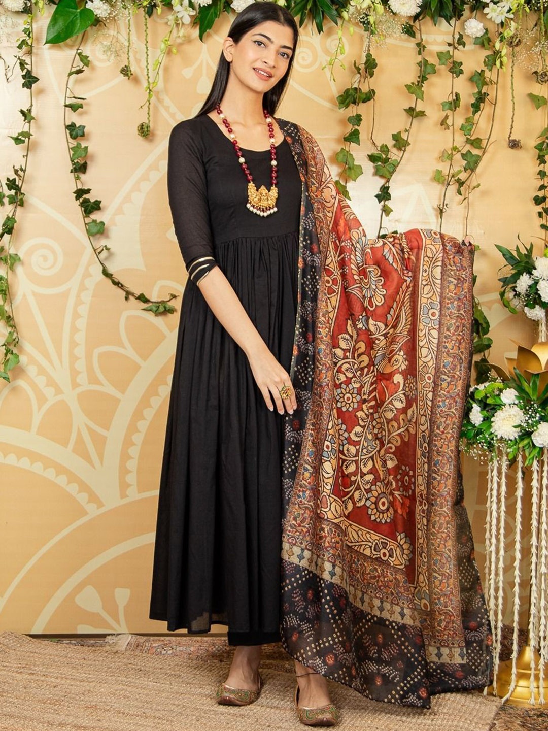 

Anni Designer Round Neck Empire Anarkali Kurta With Trousers & Dupatta, Black