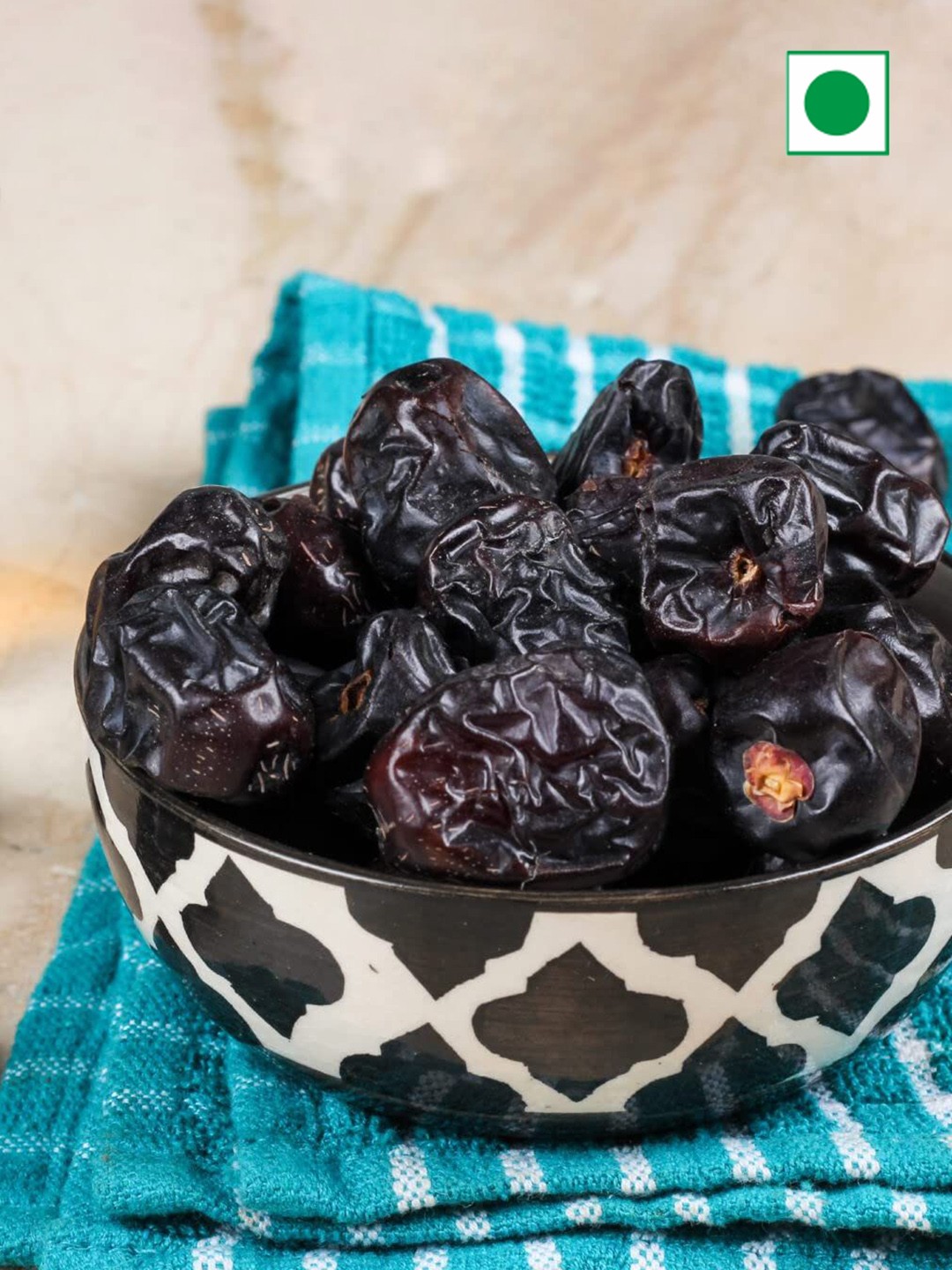 

URBAN PLATTER Saudi Arabian Ajwa Dates 500 g, Black