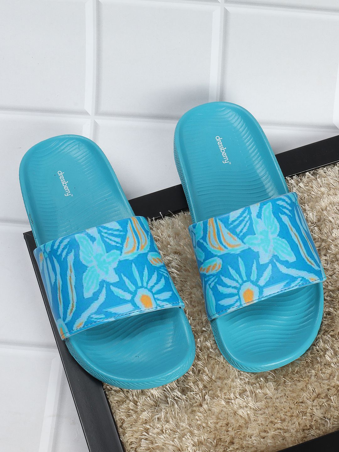 

DressBerry Women Blue Printed Sliders