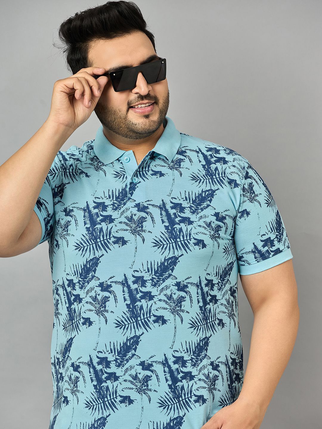 

Zigo Men Tropical Printed Plus Size Polo T-shirt, Turquoise blue