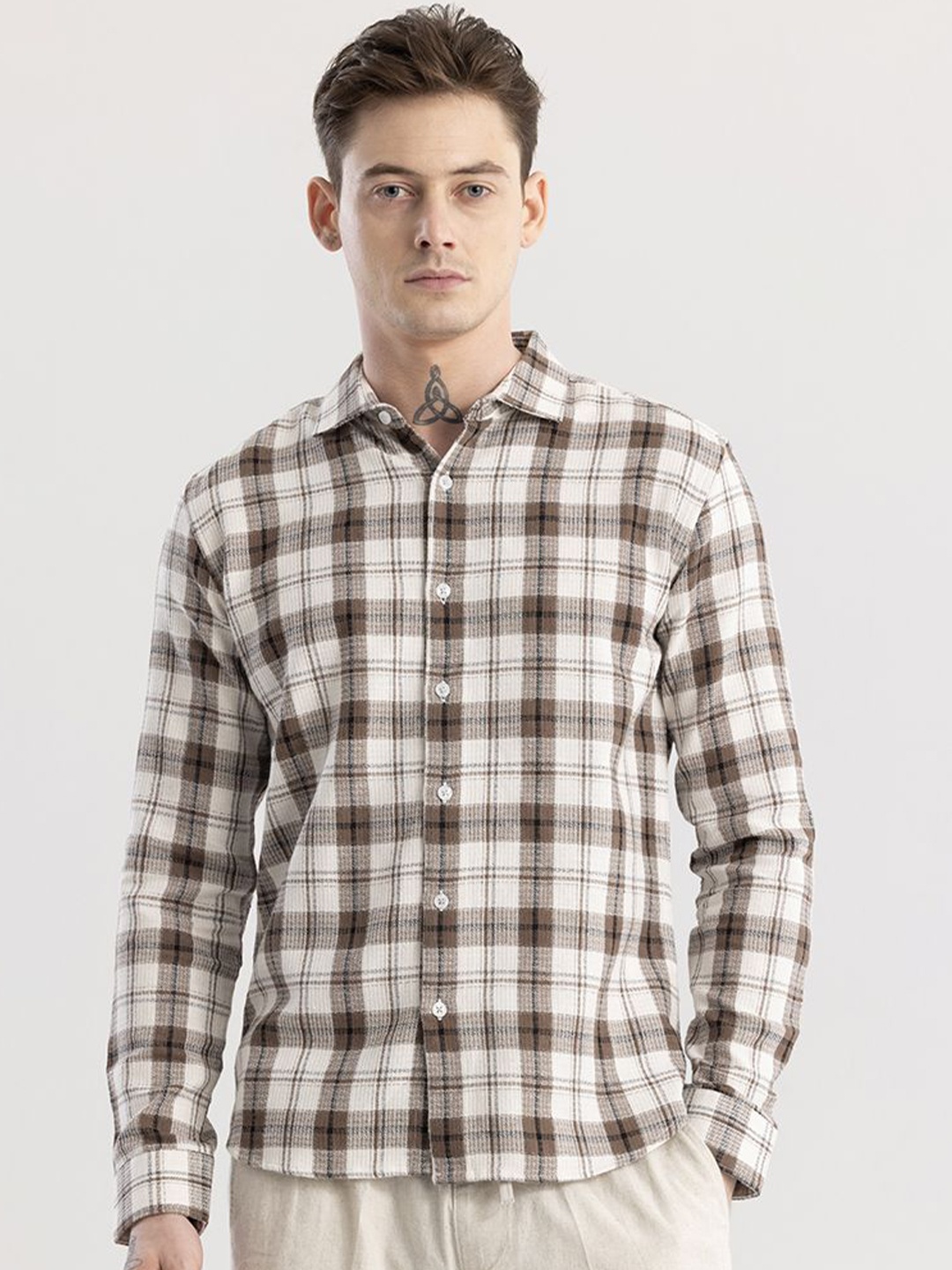 

Snitch Classic Slim Fit Off White Spread Collar Tartan Checks Checked Cotton Casual Shirt