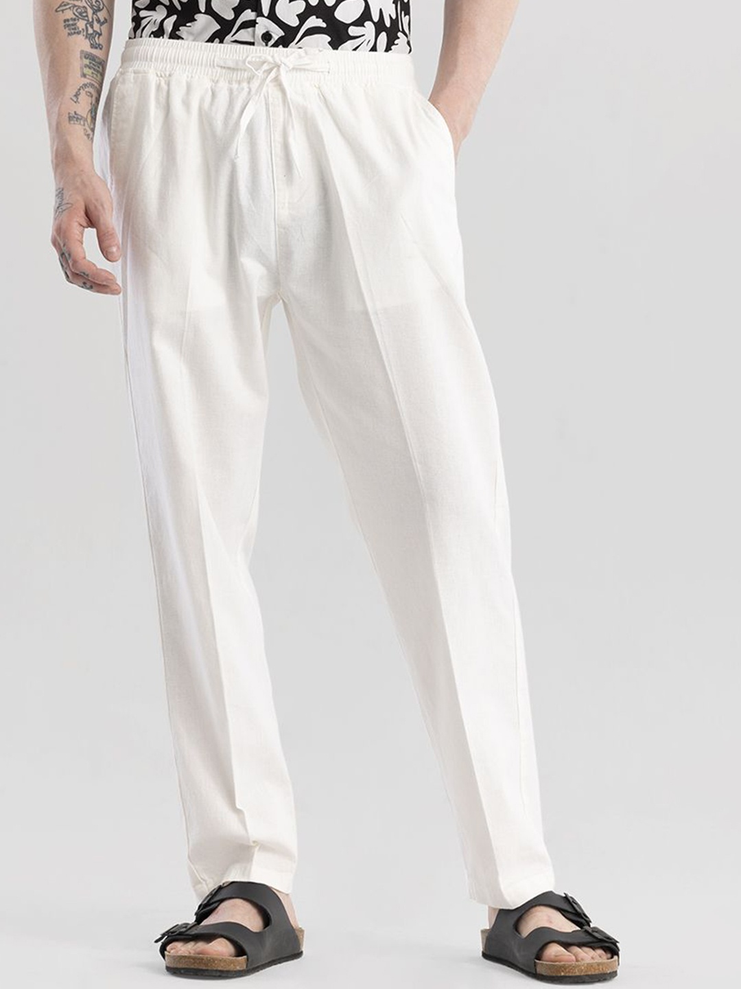 

Snitch White Classic Fit Mid-Rise Cotton Trousers