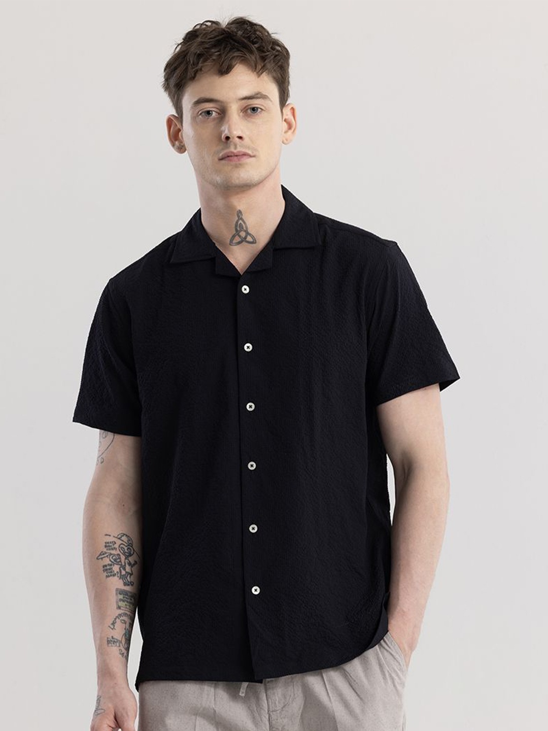 

Snitch Classic Black Cuban Collar Boxy Casual Shirt