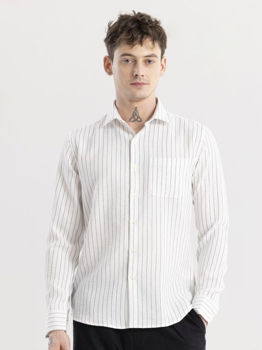 

Snitch Classic White Slim Fit Spread Collar Striped Cotton Casual Shirt