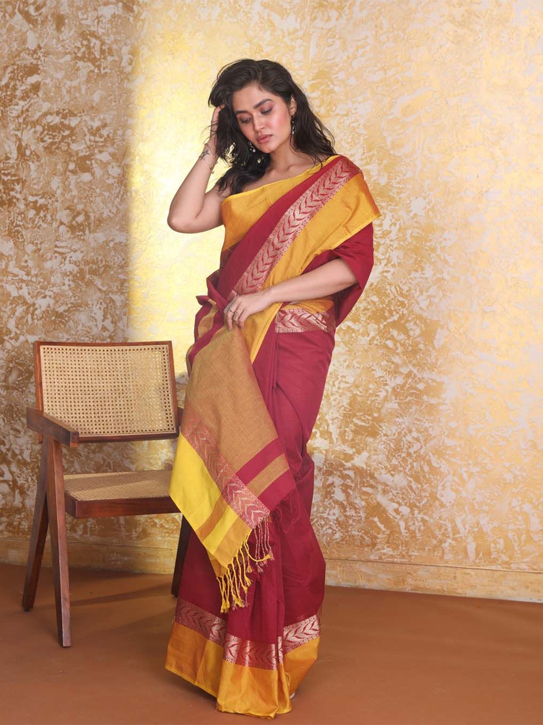 

Saranee Pure Cotton Jamdani Saree, Maroon