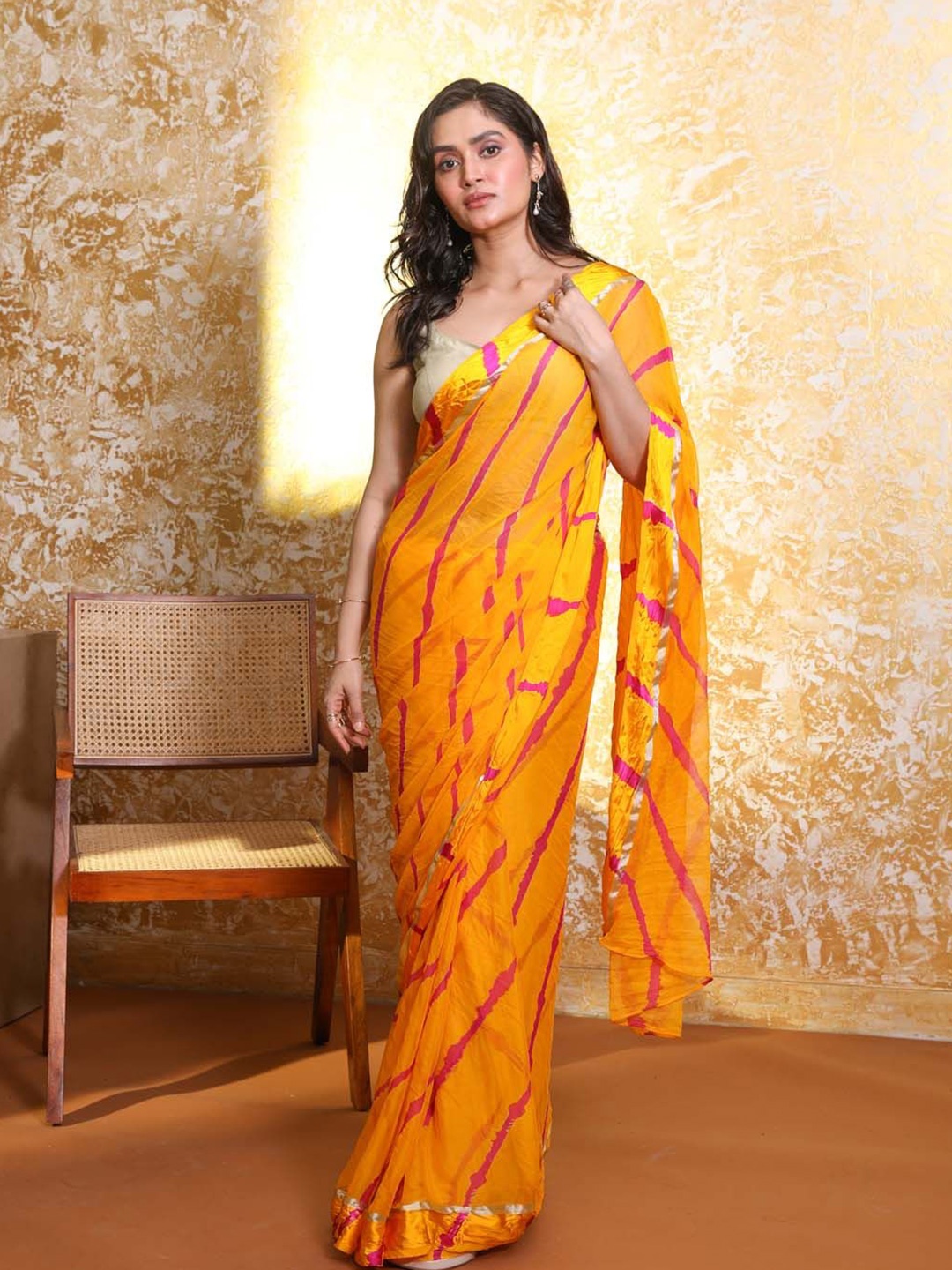 

Saranee Printed Leheriya Saree, Yellow