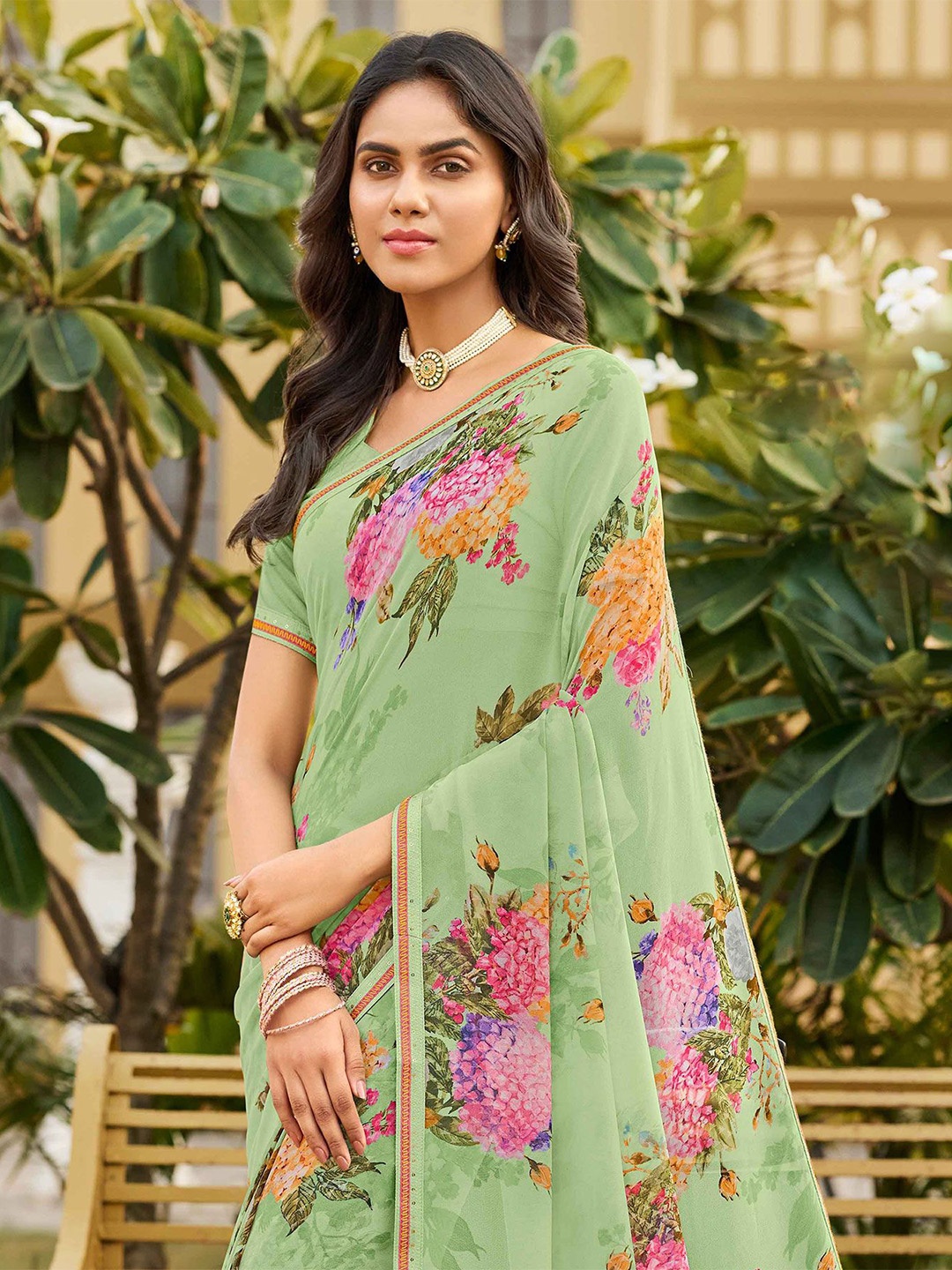 

Laxmipati Floral Sequinned Saree, Green