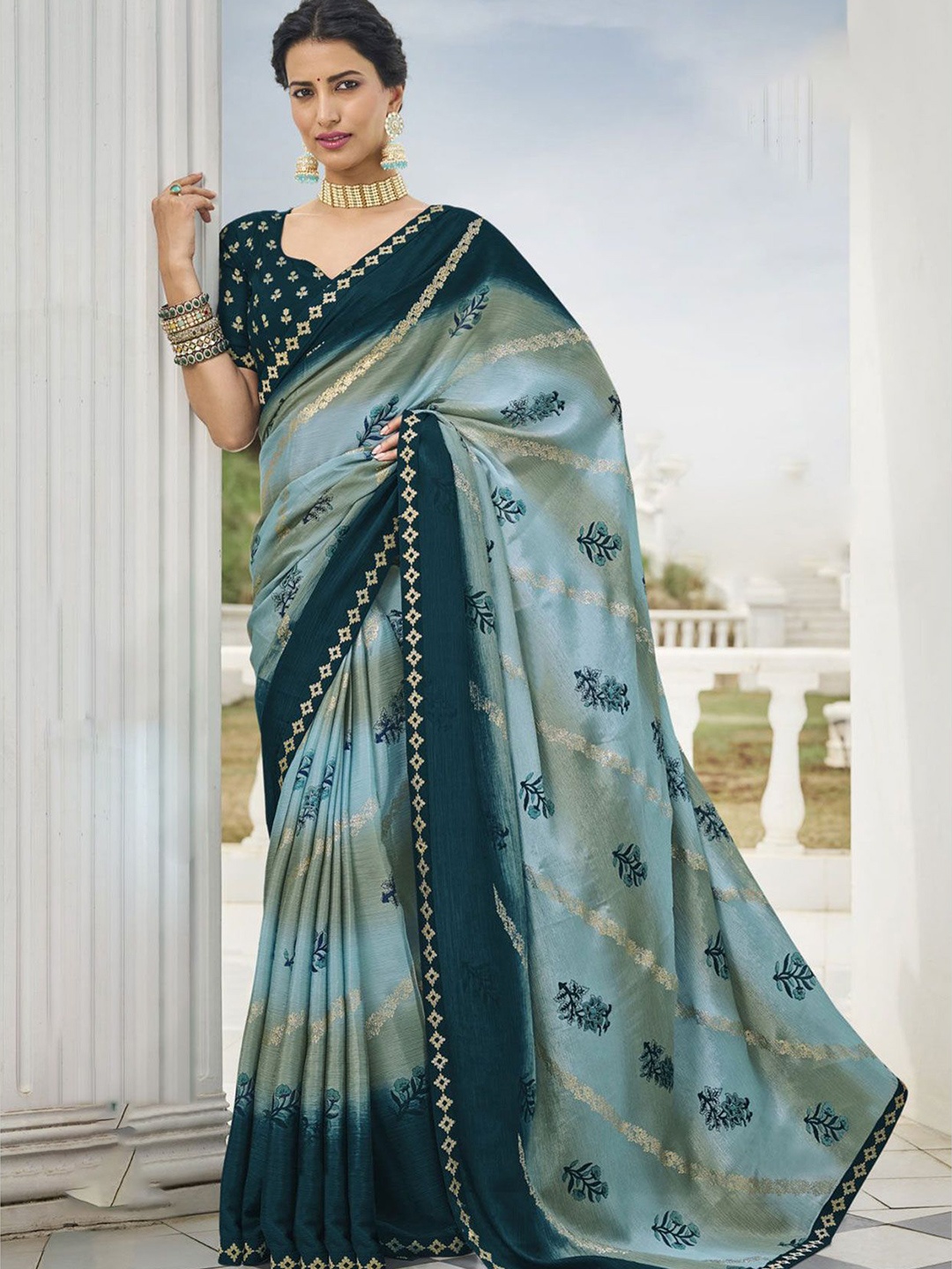 

Laxmipati Embellished Floral Saree With Blouse Piece, Green